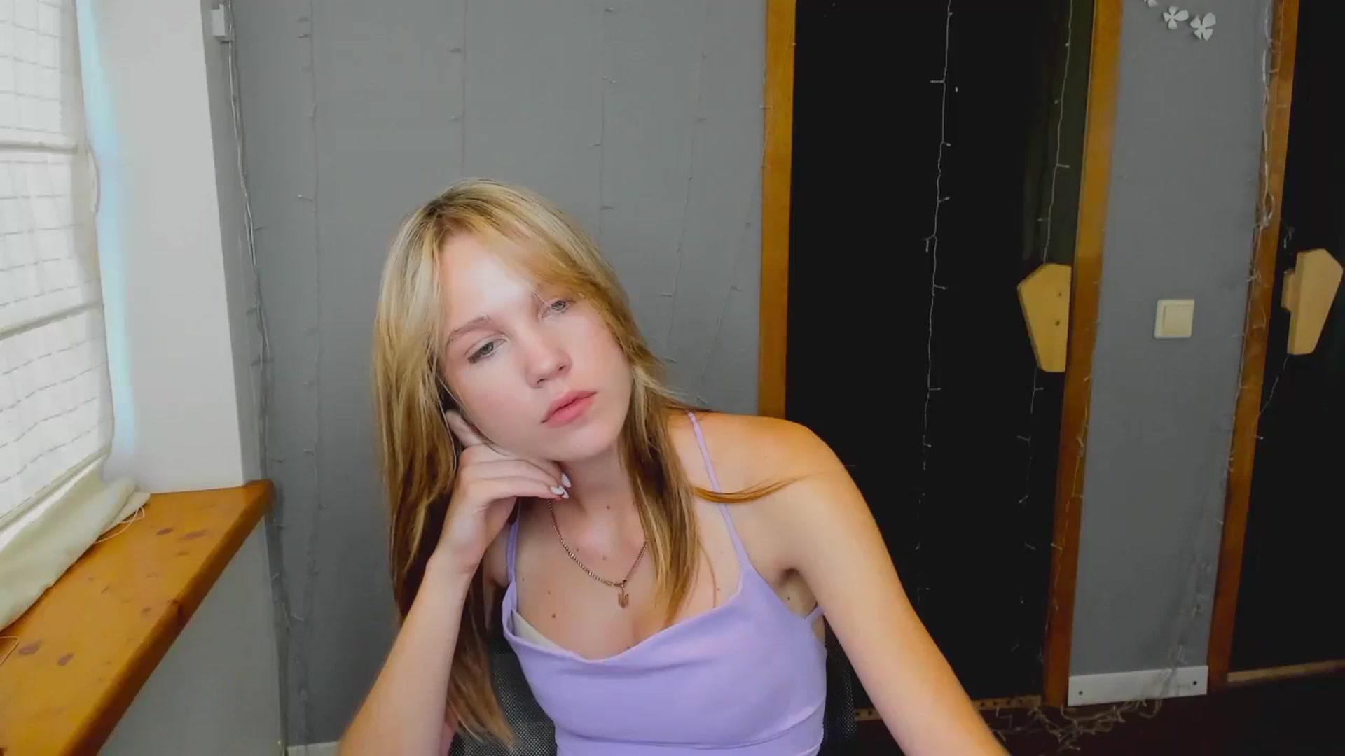 Gallery image thumbnail from Kate_Lewiss's myfreecams stream on, 08/08/2024, 08:22 image 4 of 20
