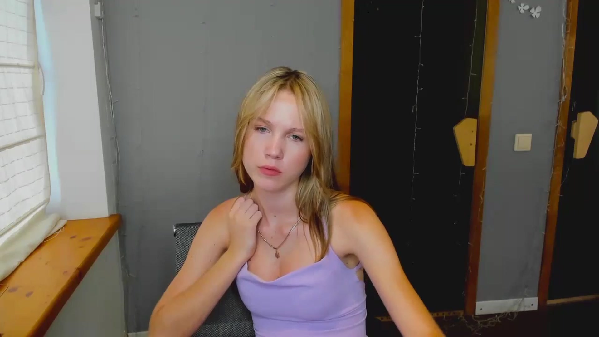 Gallery image thumbnail from Kate_Lewiss's myfreecams stream on, 08/08/2024, 09:58 image 7 of 20