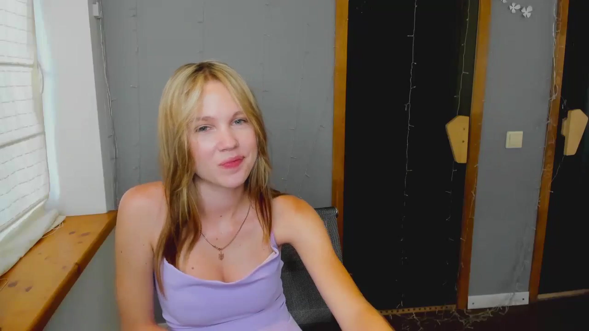 Gallery image thumbnail from Kate_Lewiss's myfreecams stream on, 08/08/2024, 09:58 image 4 of 20