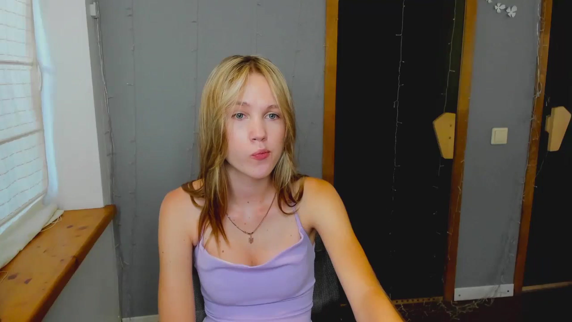 Gallery image thumbnail from Kate_Lewiss's myfreecams stream on, 08/08/2024, 09:58 image 2 of 20