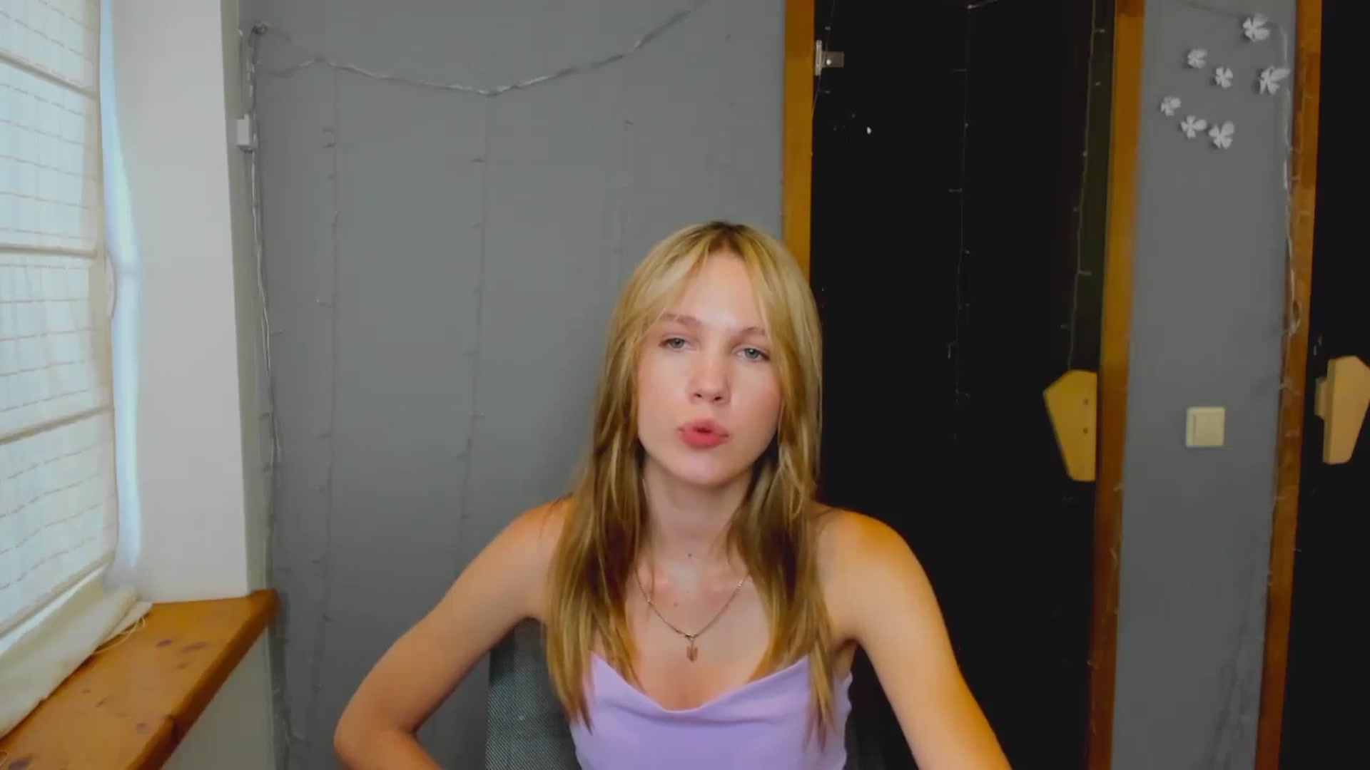 Gallery image thumbnail from Kate_Lewiss's myfreecams stream on, 08/08/2024, 09:58 image 16 of 20