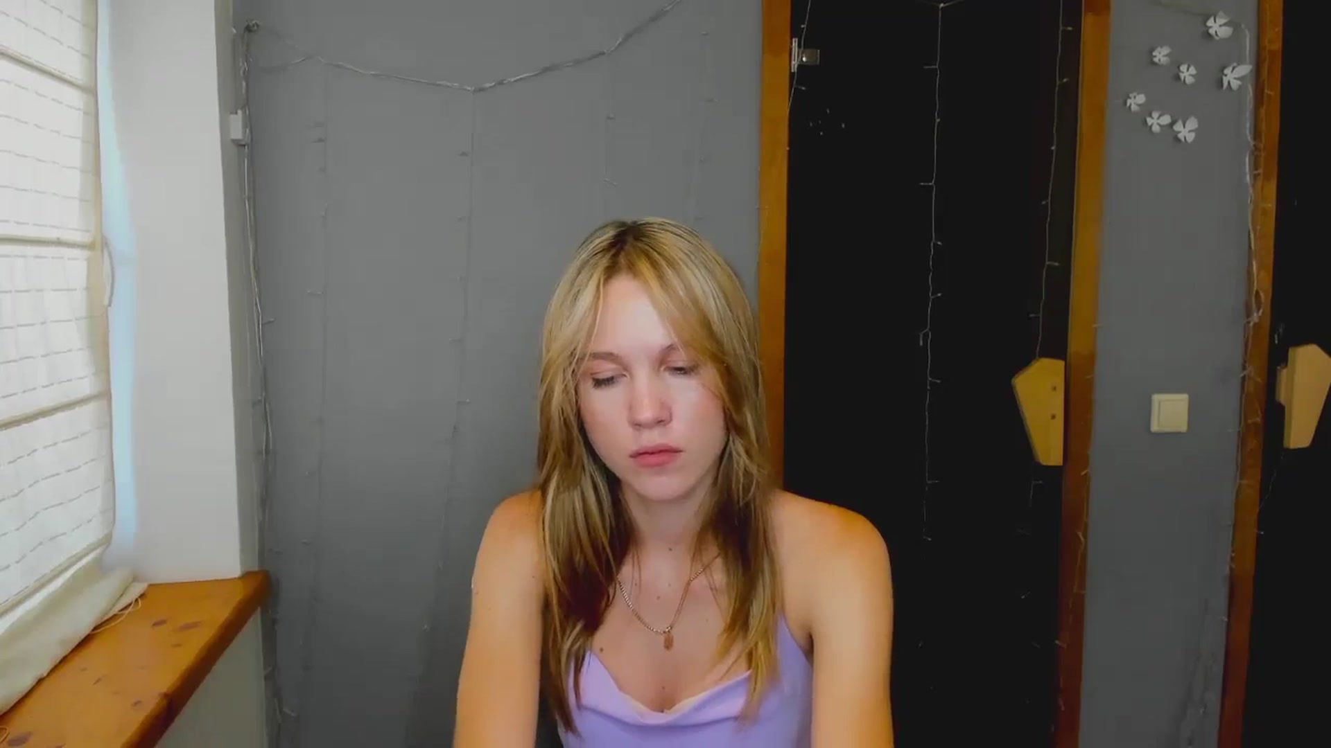 Gallery image thumbnail from Kate_Lewiss's myfreecams stream on, 08/08/2024, 09:58 image 19 of 20