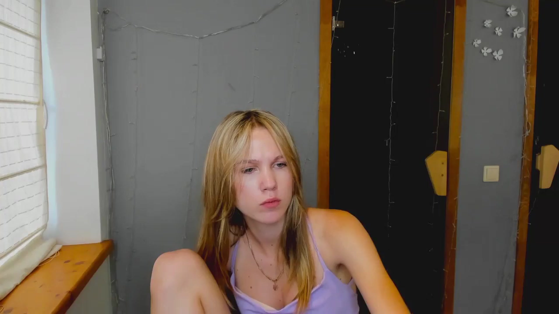 Gallery image thumbnail from Kate_Lewiss's myfreecams stream on, 08/08/2024, 10:20 image 7 of 20