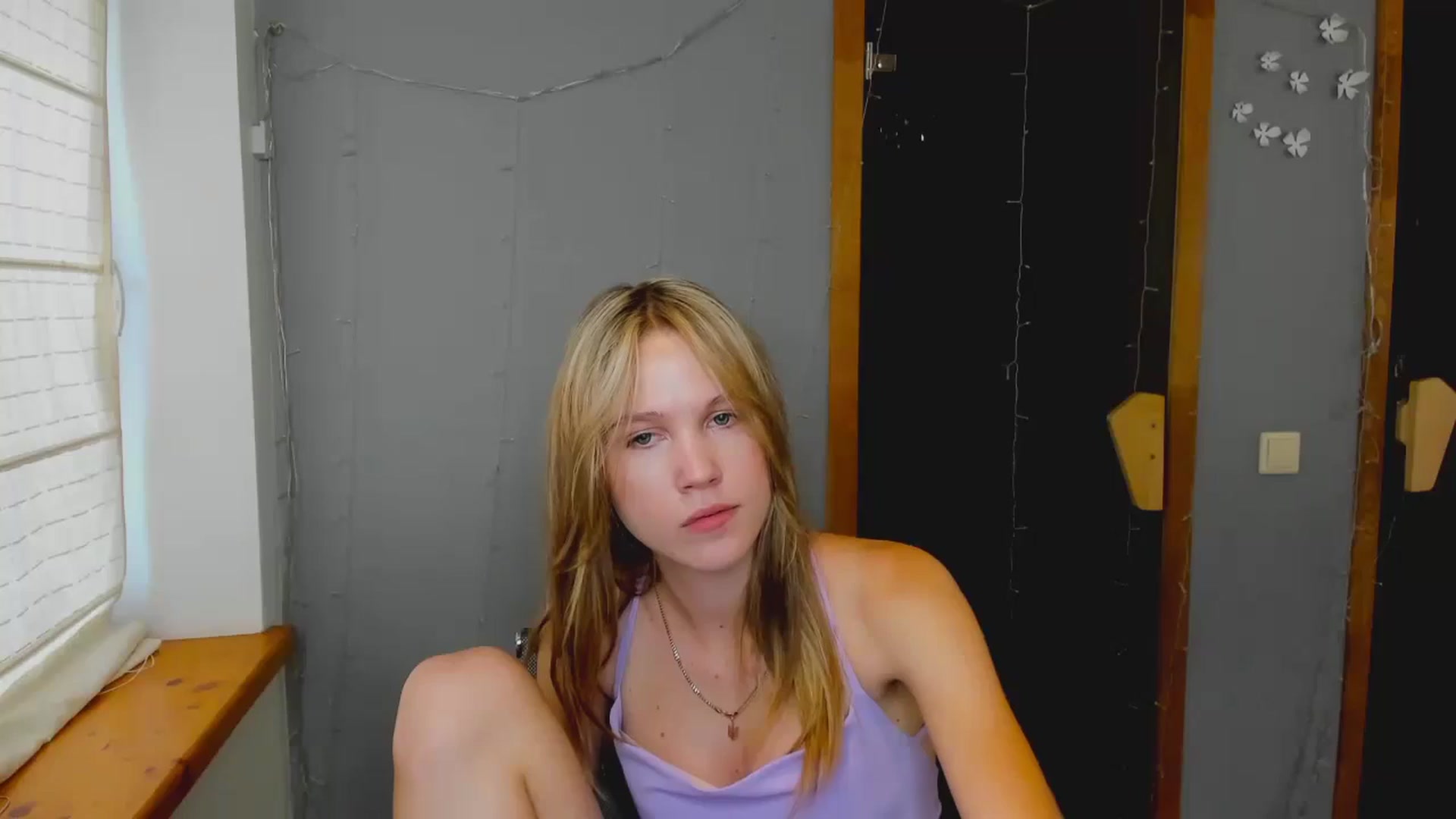 Gallery image thumbnail from Kate_Lewiss's myfreecams stream on, 08/08/2024, 10:20 image 5 of 20