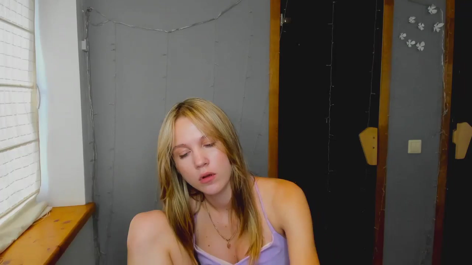Gallery image thumbnail from Kate_Lewiss's myfreecams stream on, 08/08/2024, 10:20 image 8 of 20