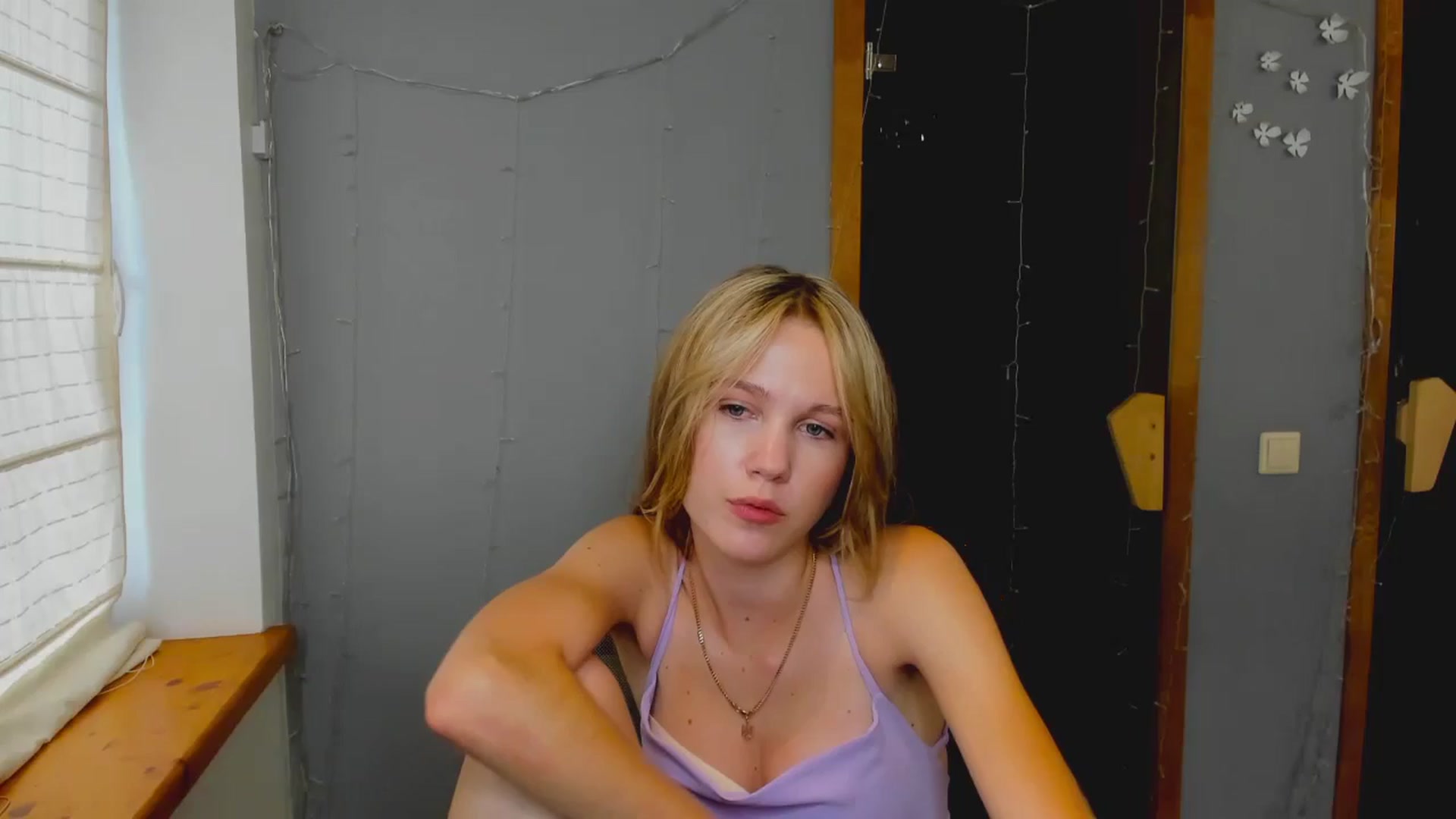 Gallery image thumbnail from Kate_Lewiss's myfreecams stream on, 08/08/2024, 10:20 image 9 of 20