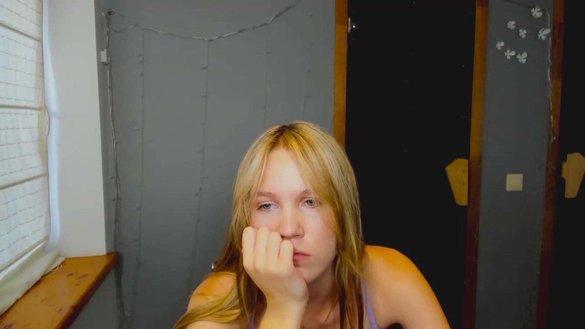 Gallery image thumbnail from Kate_Lewiss's myfreecams stream on, 08/08/2024, 11:02 image 3 of 20