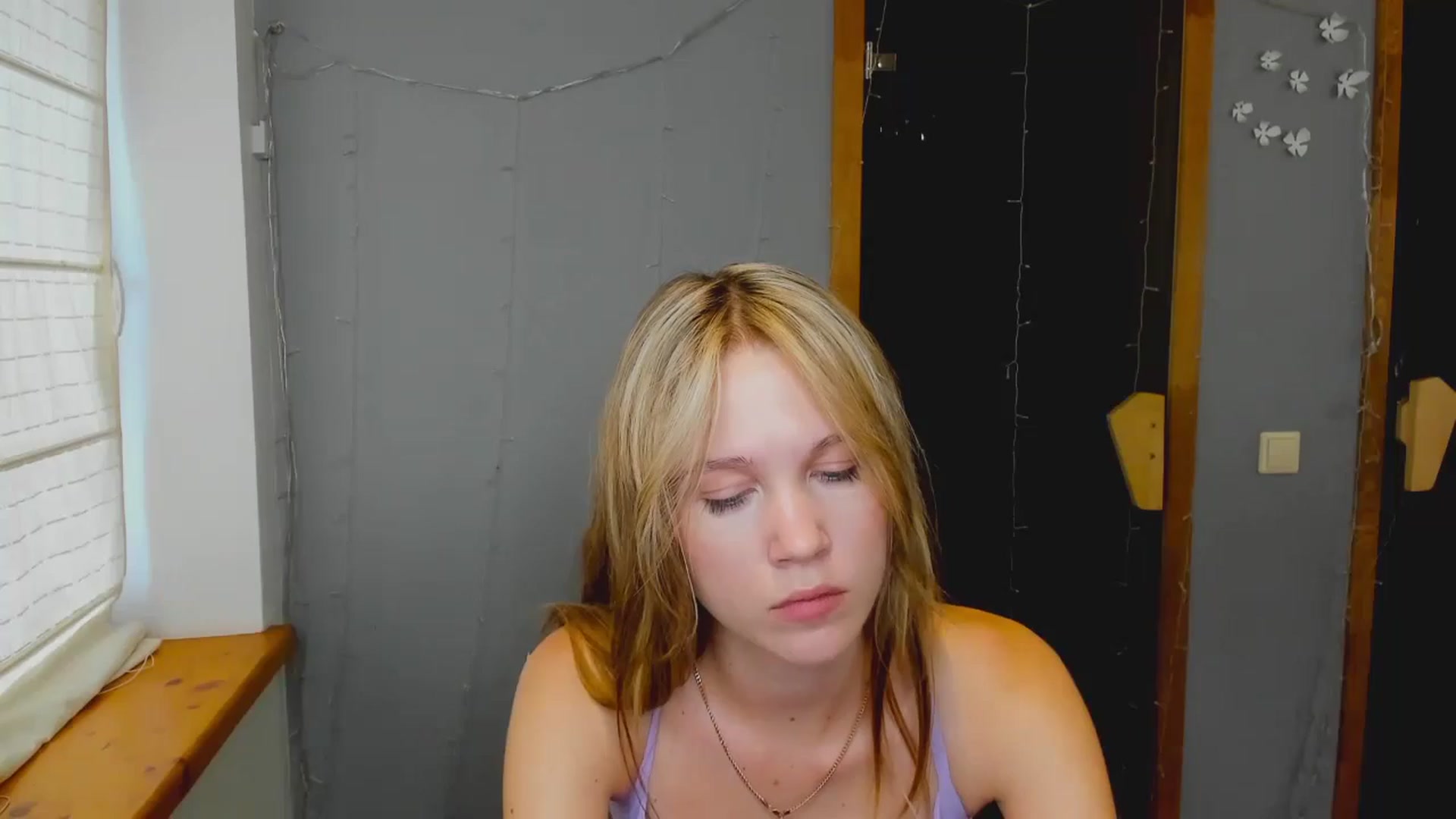 Gallery image thumbnail from Kate_Lewiss's myfreecams stream on, 08/08/2024, 11:02 image 1 of 20
