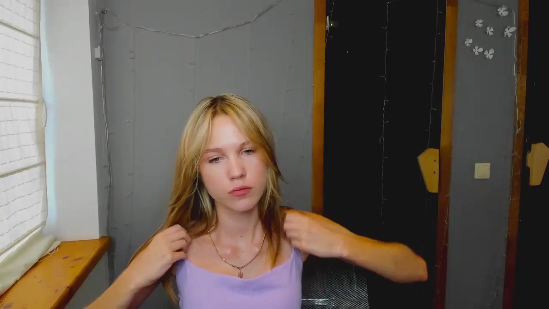 Gallery image thumbnail from Kate_Lewiss's myfreecams stream on, 08/08/2024, 11:02 image 10 of 20
