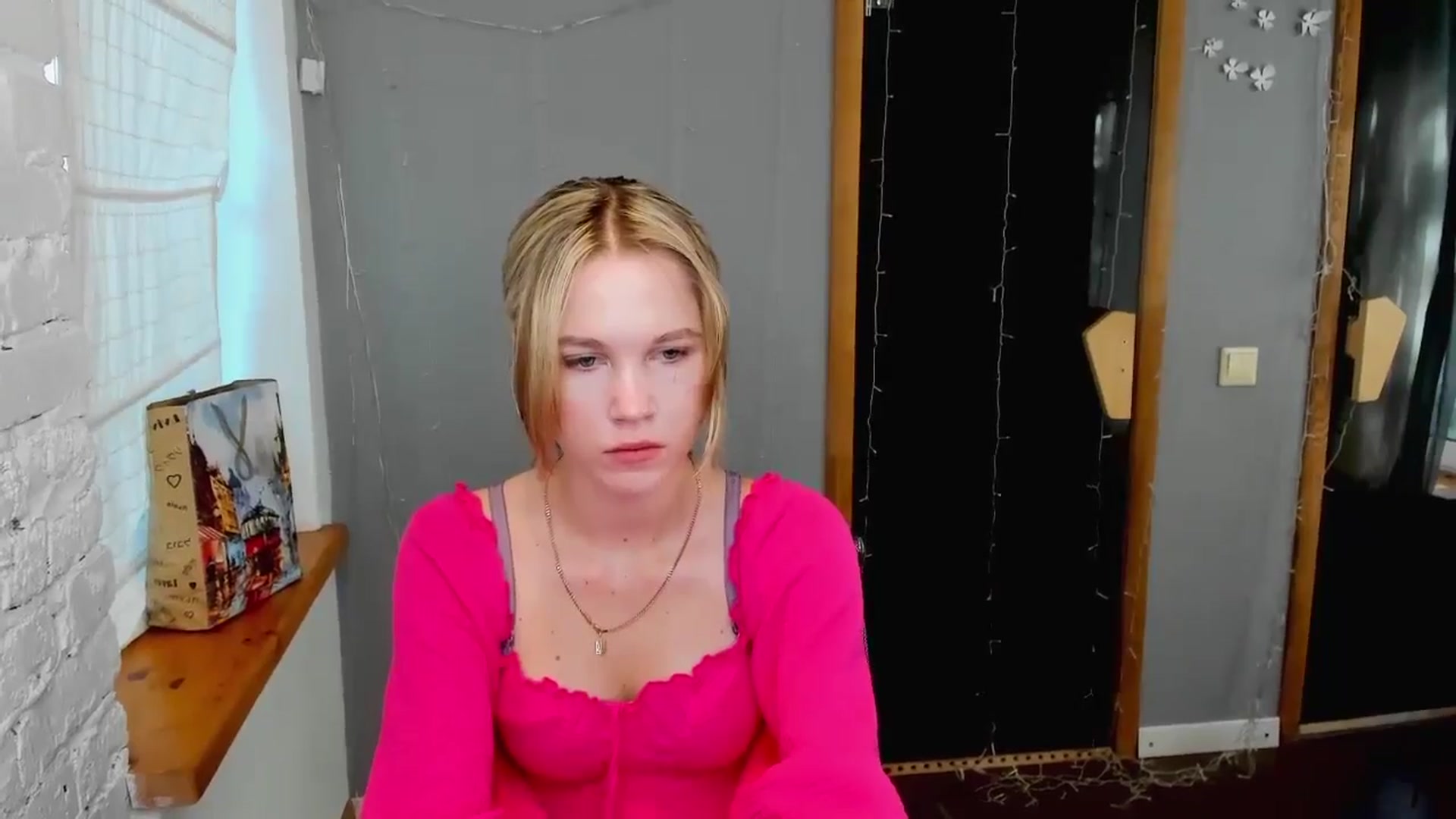 Gallery image thumbnail from Kate_Lewiss's myfreecams stream on, 08/11/2024, 06:29 image 7 of 20