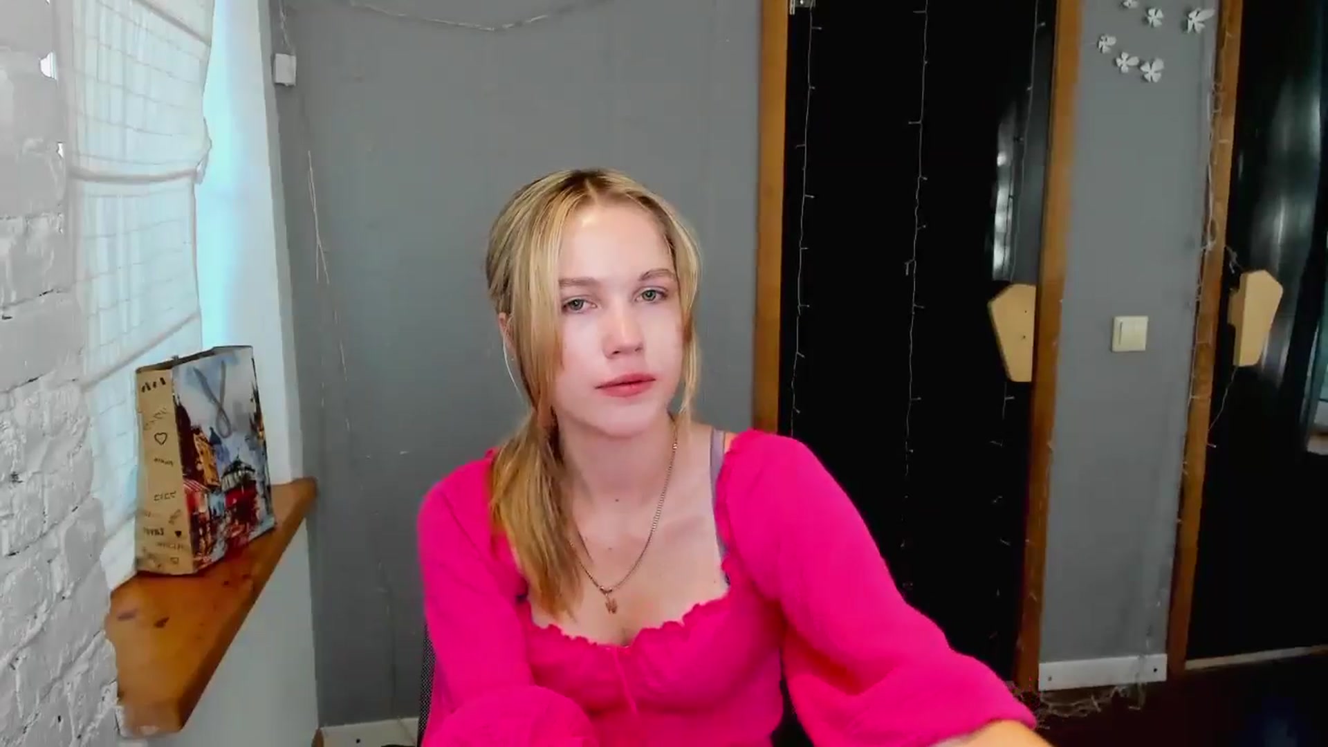 Gallery image thumbnail from Kate_Lewiss's myfreecams stream on, 08/11/2024, 06:29 image 11 of 20