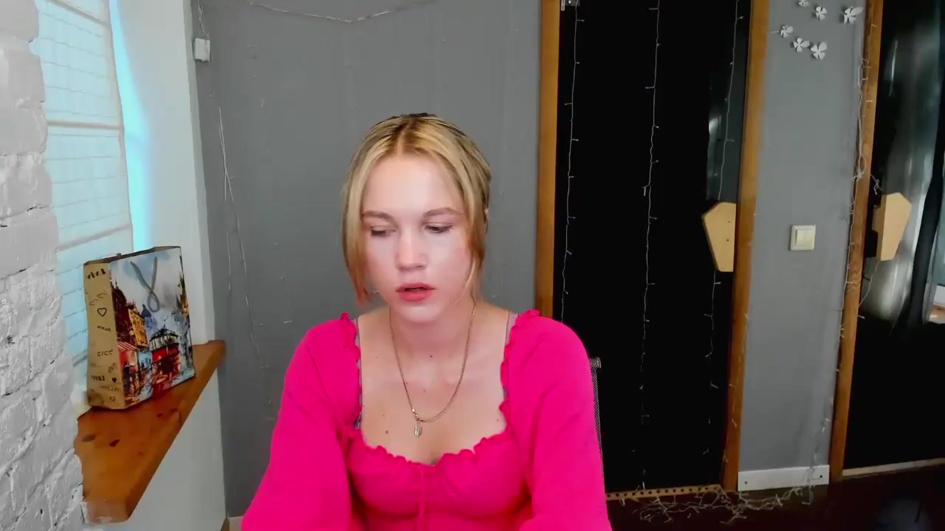 Gallery image thumbnail from Kate_Lewiss's myfreecams stream on, 08/11/2024, 06:29 image 1 of 20