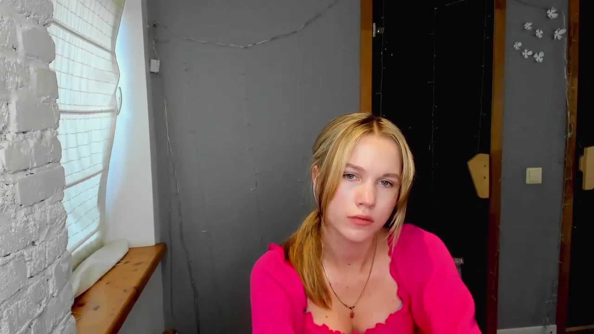 Gallery image thumbnail from Kate_Lewiss's myfreecams stream on, 08/11/2024, 10:30 image 6 of 20