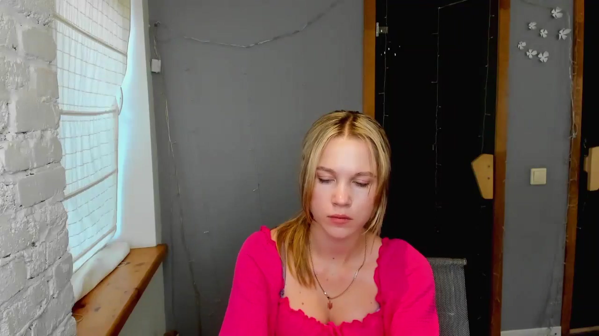 Gallery image thumbnail from Kate_Lewiss's myfreecams stream on, 08/11/2024, 10:30 image 10 of 20