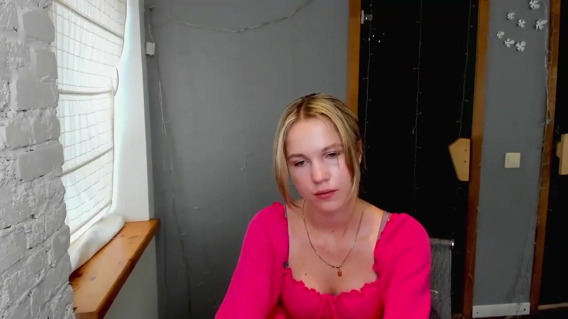 Gallery image thumbnail from Kate_Lewiss's myfreecams stream on, 08/11/2024, 10:30 image 19 of 20