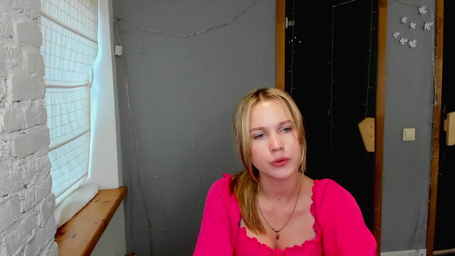 Gallery image thumbnail from Kate_Lewiss's myfreecams stream on, 08/11/2024, 10:30 image 5 of 20