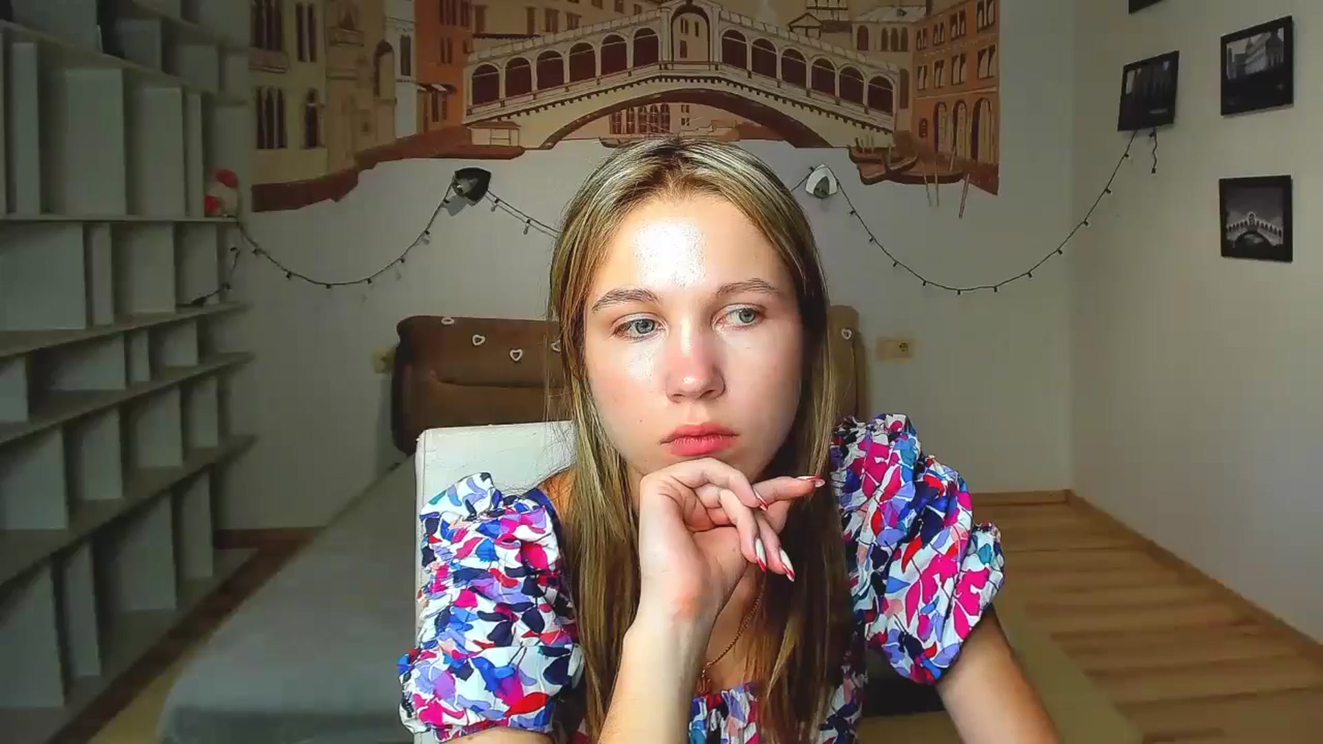 Gallery image thumbnail from Kate_Lewiss's myfreecams stream on, 08/12/2024, 11:11 image 13 of 20