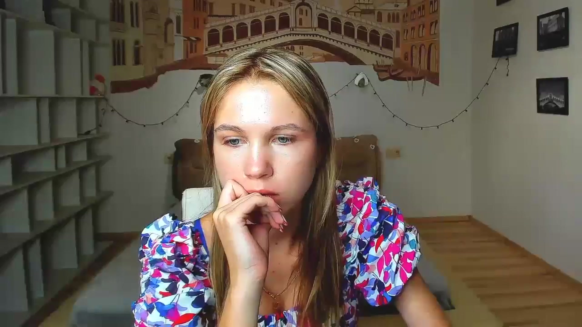 Gallery image thumbnail from Kate_Lewiss's myfreecams stream on, 08/12/2024, 11:11 image 15 of 20