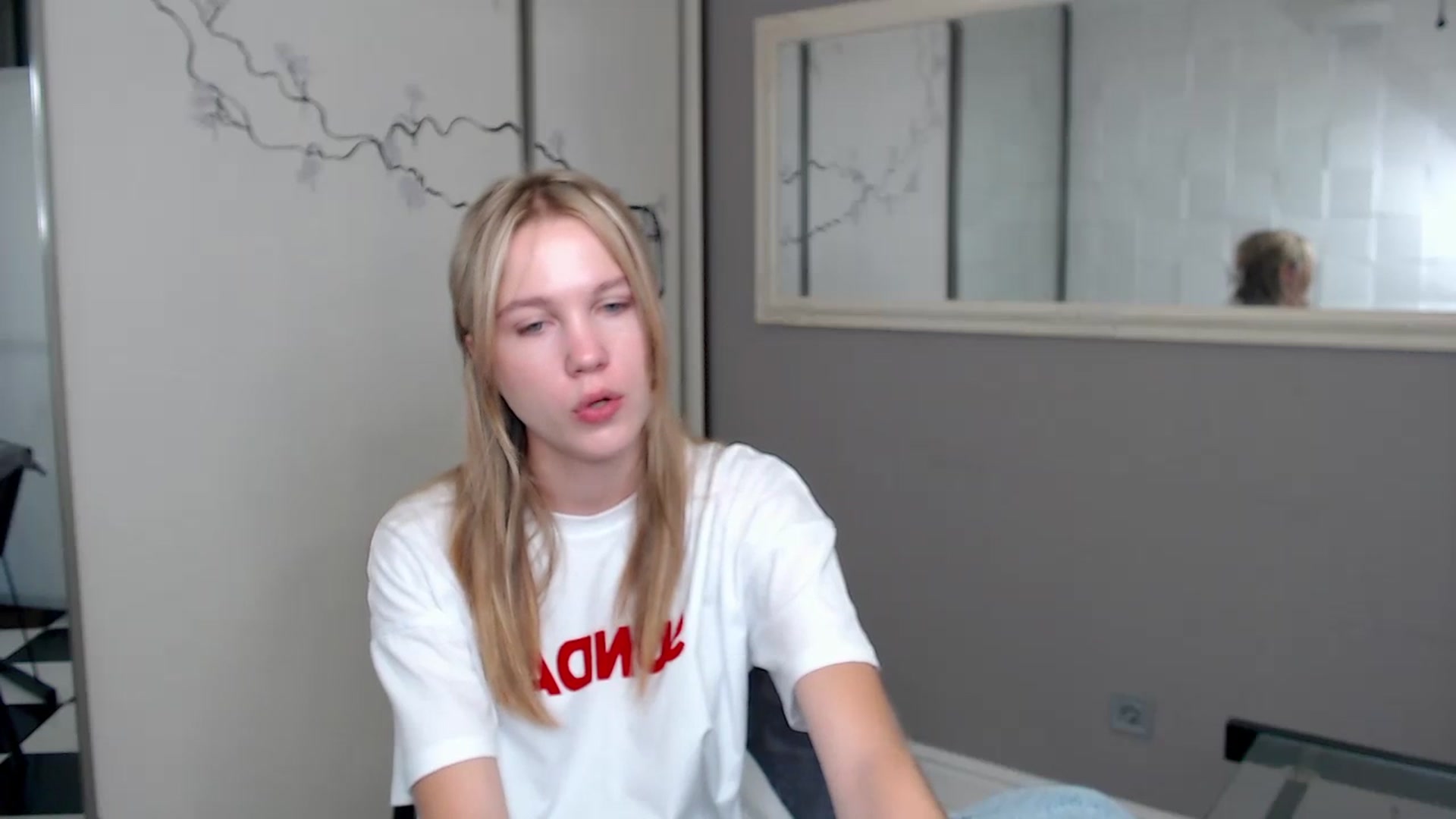 Gallery image thumbnail from Kate_Lewiss's myfreecams stream on, 08/13/2024, 06:04 image 7 of 20