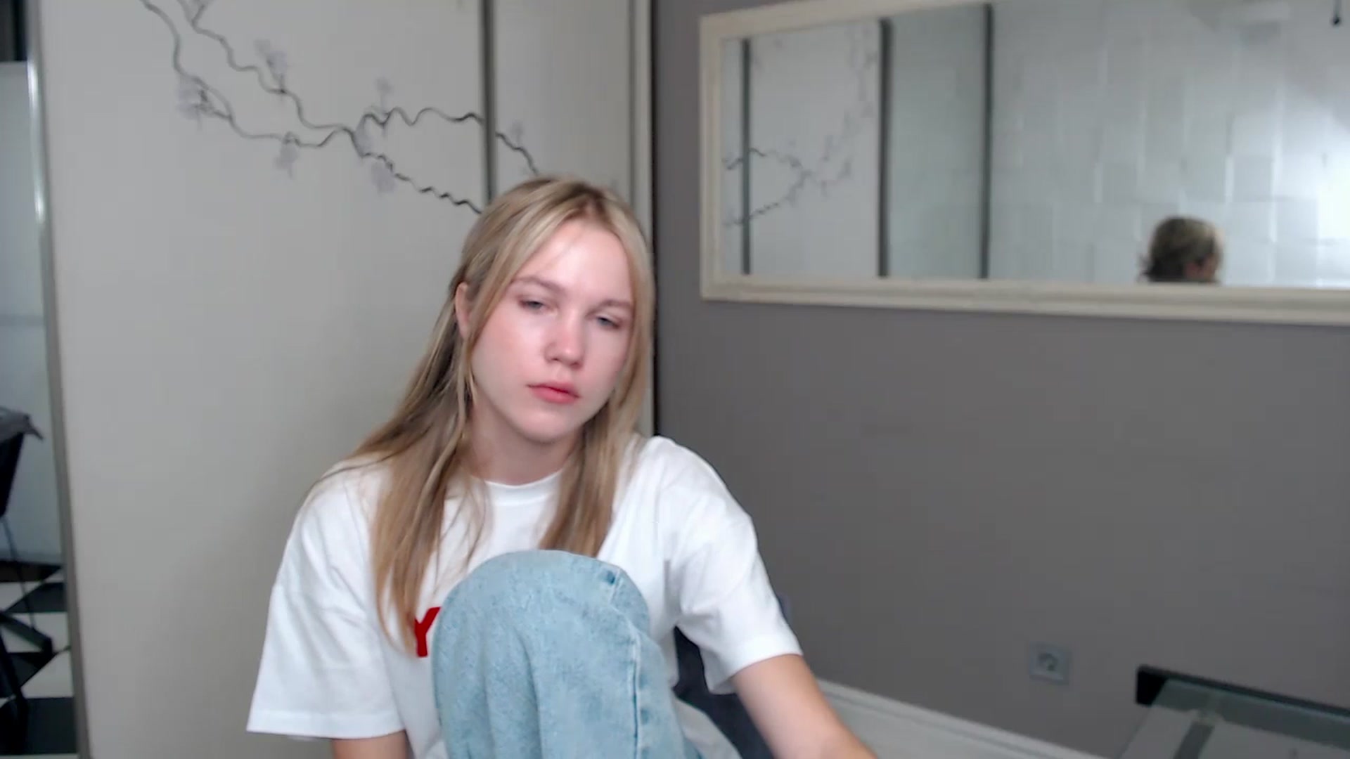Gallery image thumbnail from Kate_Lewiss's myfreecams stream on, 08/13/2024, 06:04 image 15 of 20