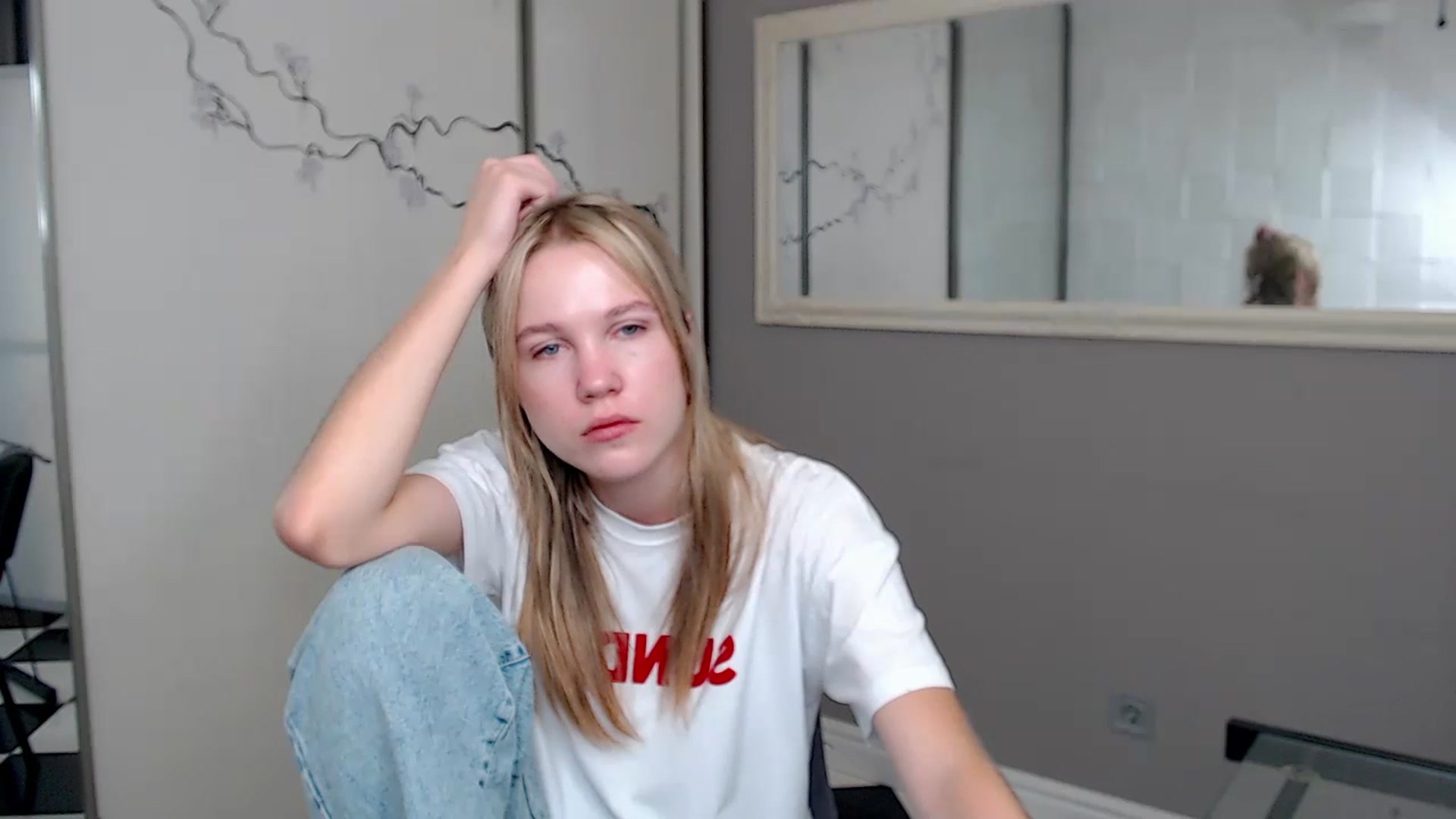 Gallery image thumbnail from Kate_Lewiss's myfreecams stream on, 08/13/2024, 06:58 image 8 of 20