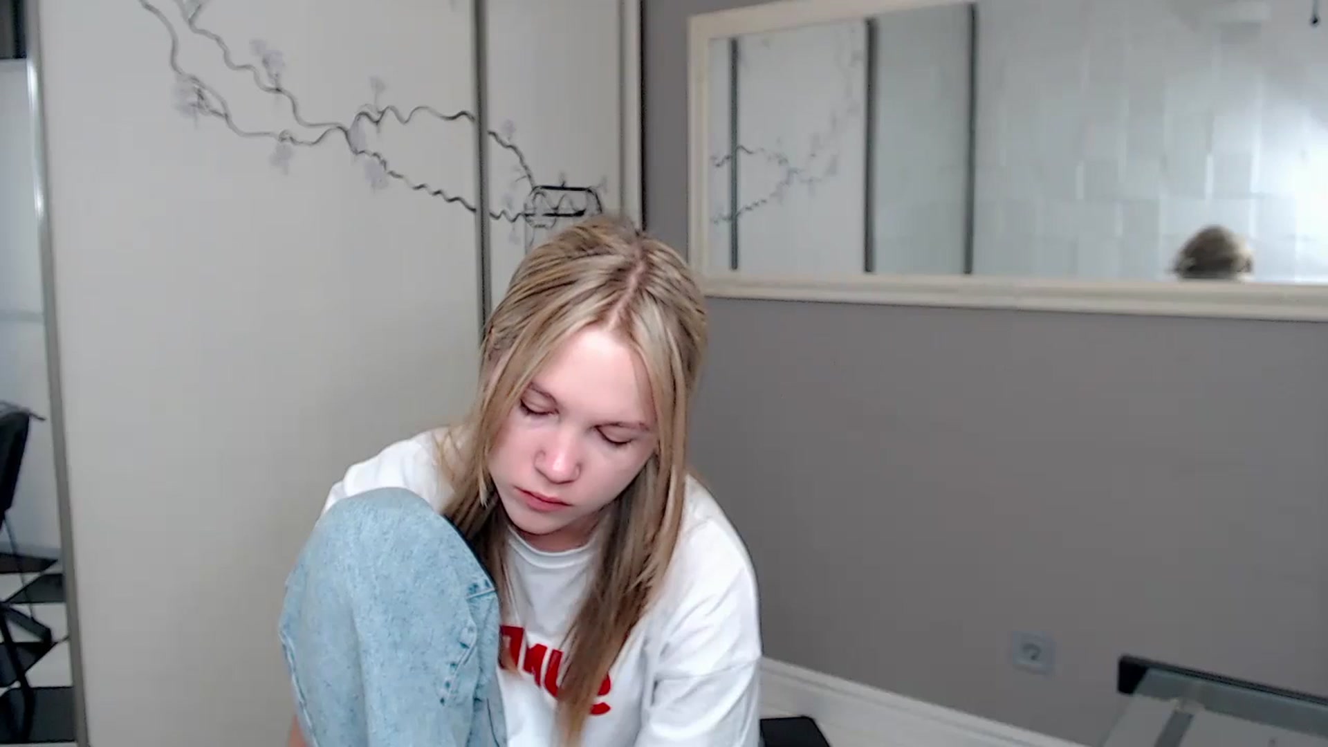 Gallery image thumbnail from Kate_Lewiss's myfreecams stream on, 08/13/2024, 06:58 image 9 of 20