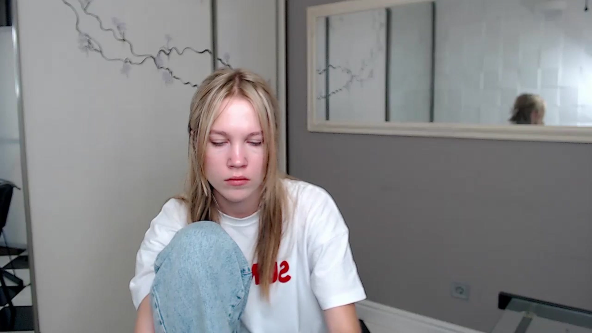 Gallery image thumbnail from Kate_Lewiss's myfreecams stream on, 08/13/2024, 06:58 image 3 of 20