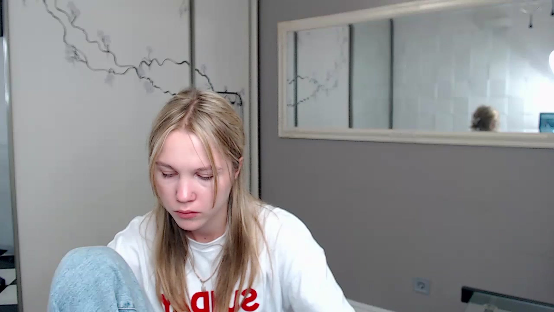 Gallery image thumbnail from Kate_Lewiss's myfreecams stream on, 08/13/2024, 10:57 image 10 of 20