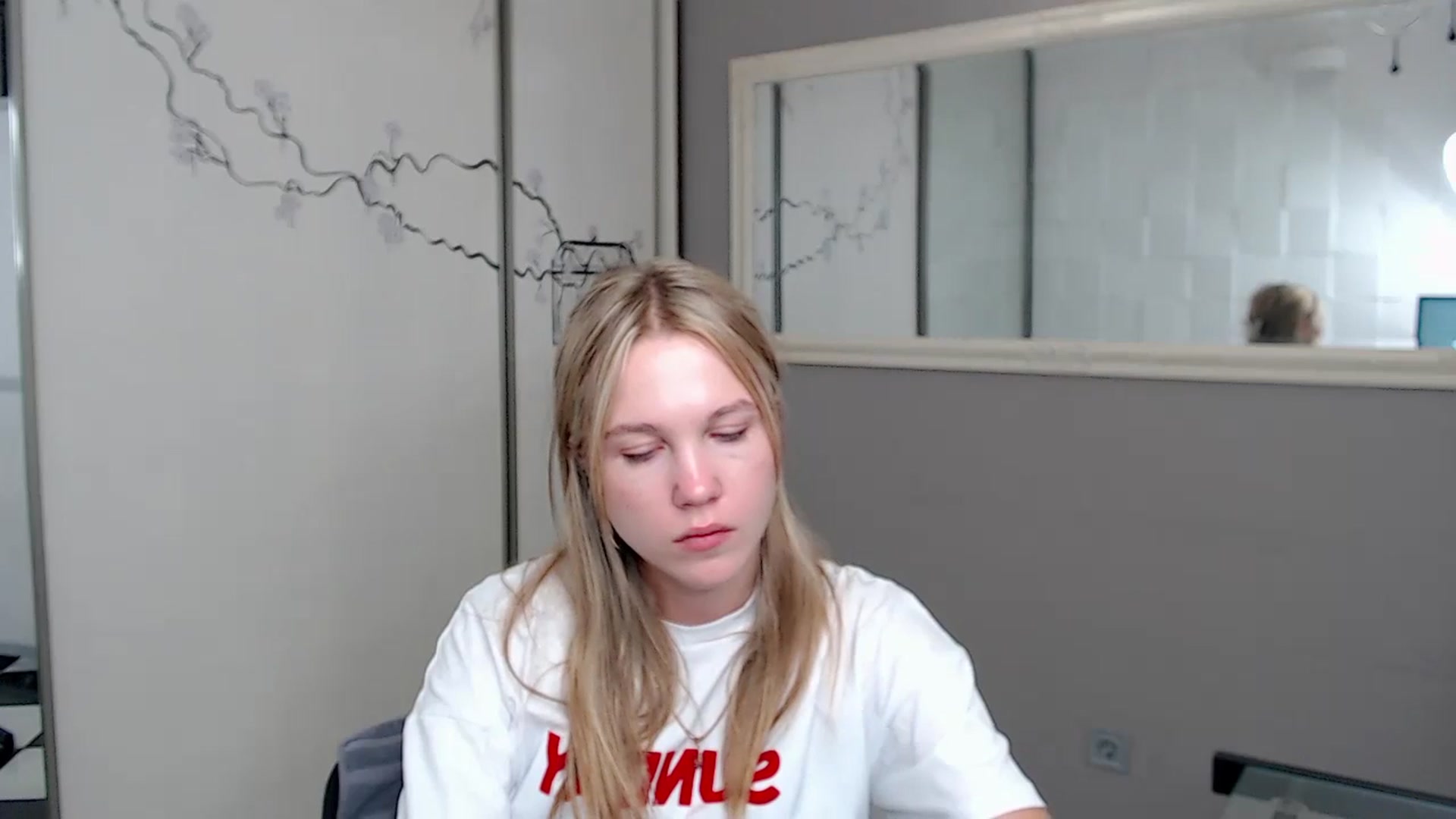 Gallery image thumbnail from Kate_Lewiss's myfreecams stream on, 08/13/2024, 10:57 image 11 of 20