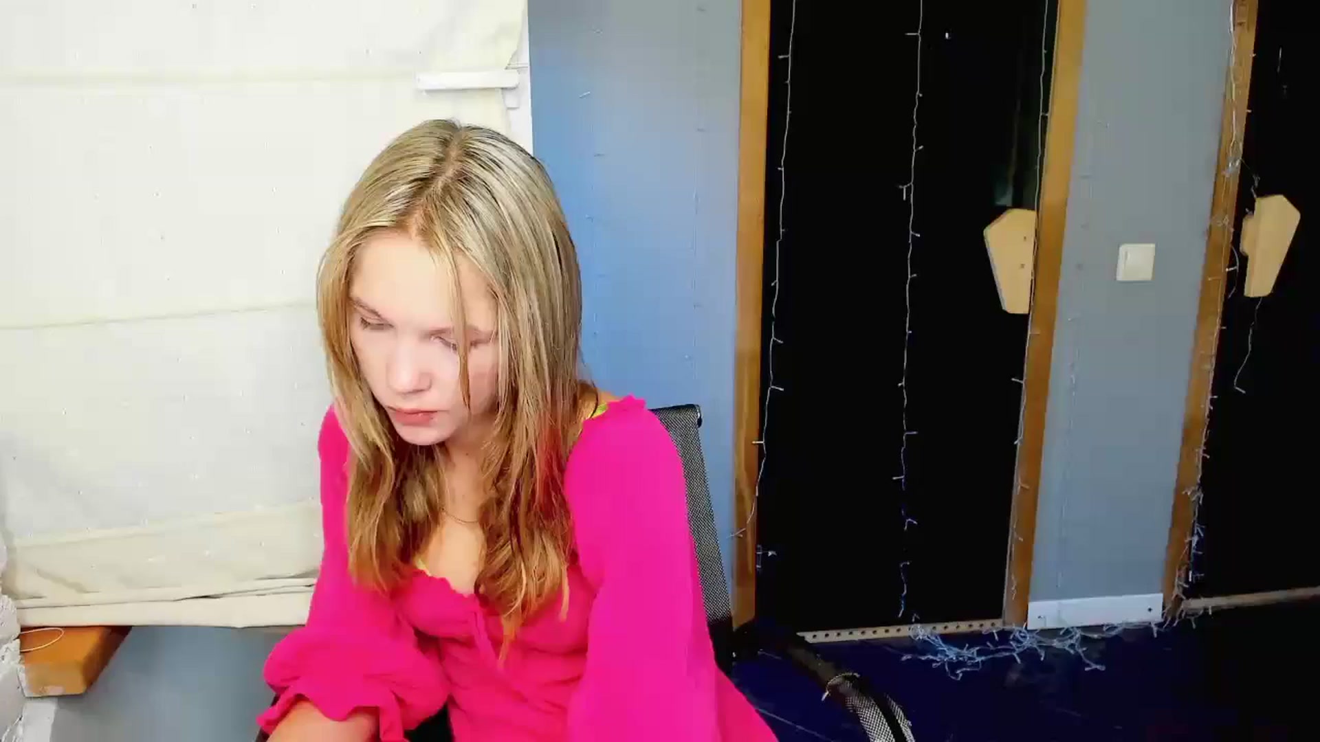 Gallery image thumbnail from Kate_Lewiss's myfreecams stream on, 08/14/2024, 08:08 image 9 of 20