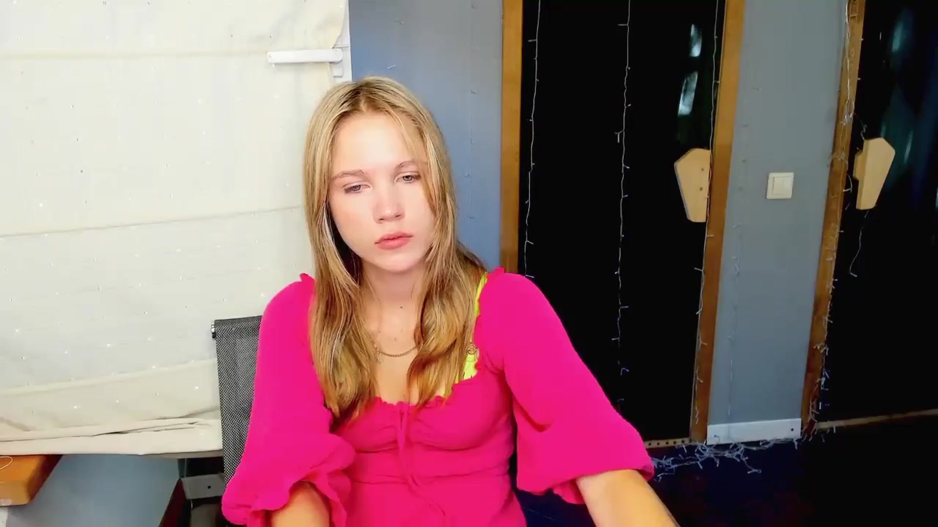 Gallery image thumbnail from Kate_Lewiss's myfreecams stream on, 08/14/2024, 08:08 image 3 of 20