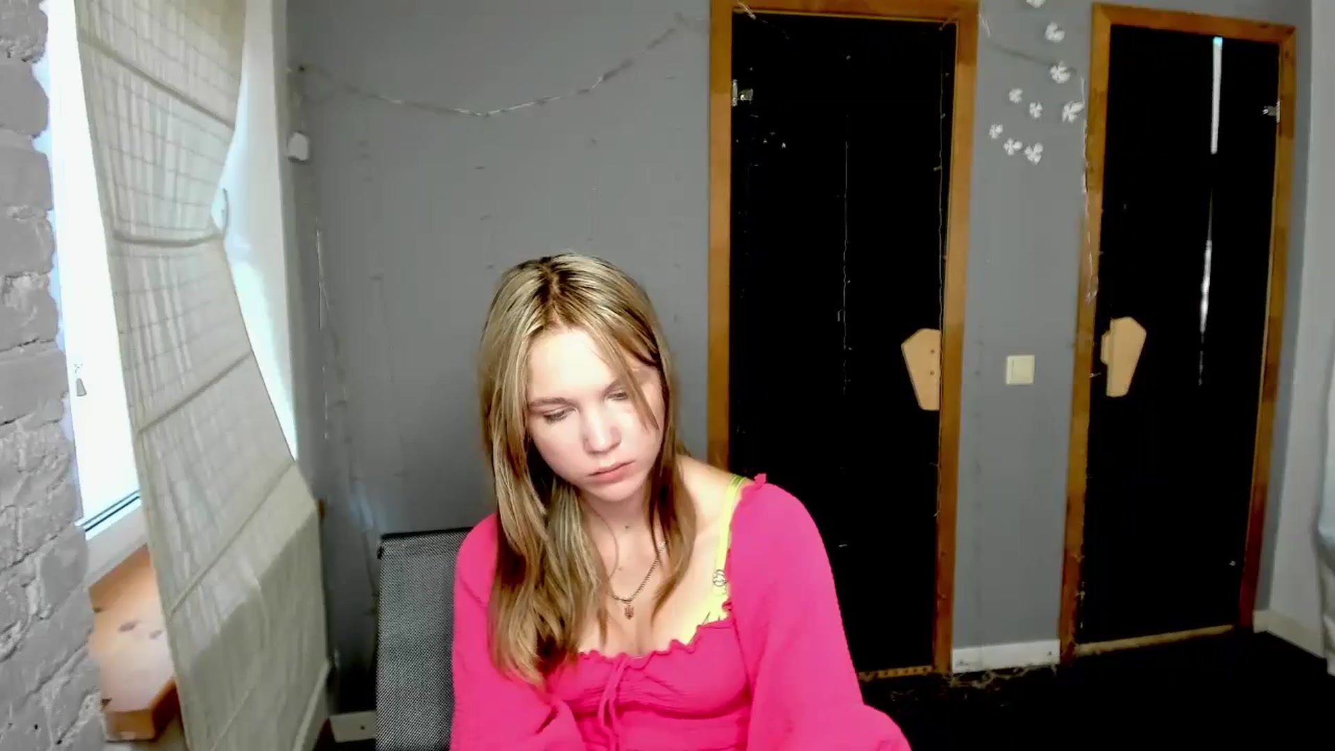 Gallery image thumbnail from Kate_Lewiss's myfreecams stream on, 08/14/2024, 11:06 image 12 of 20