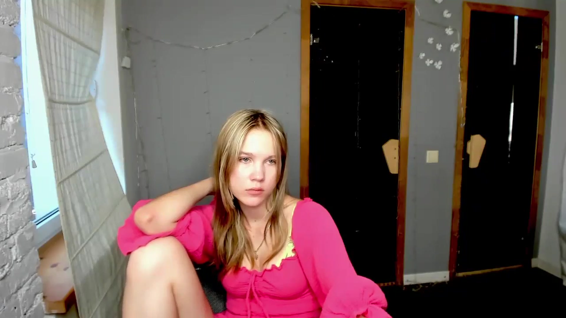 Gallery image thumbnail from Kate_Lewiss's myfreecams stream on, 08/14/2024, 11:06 image 8 of 20