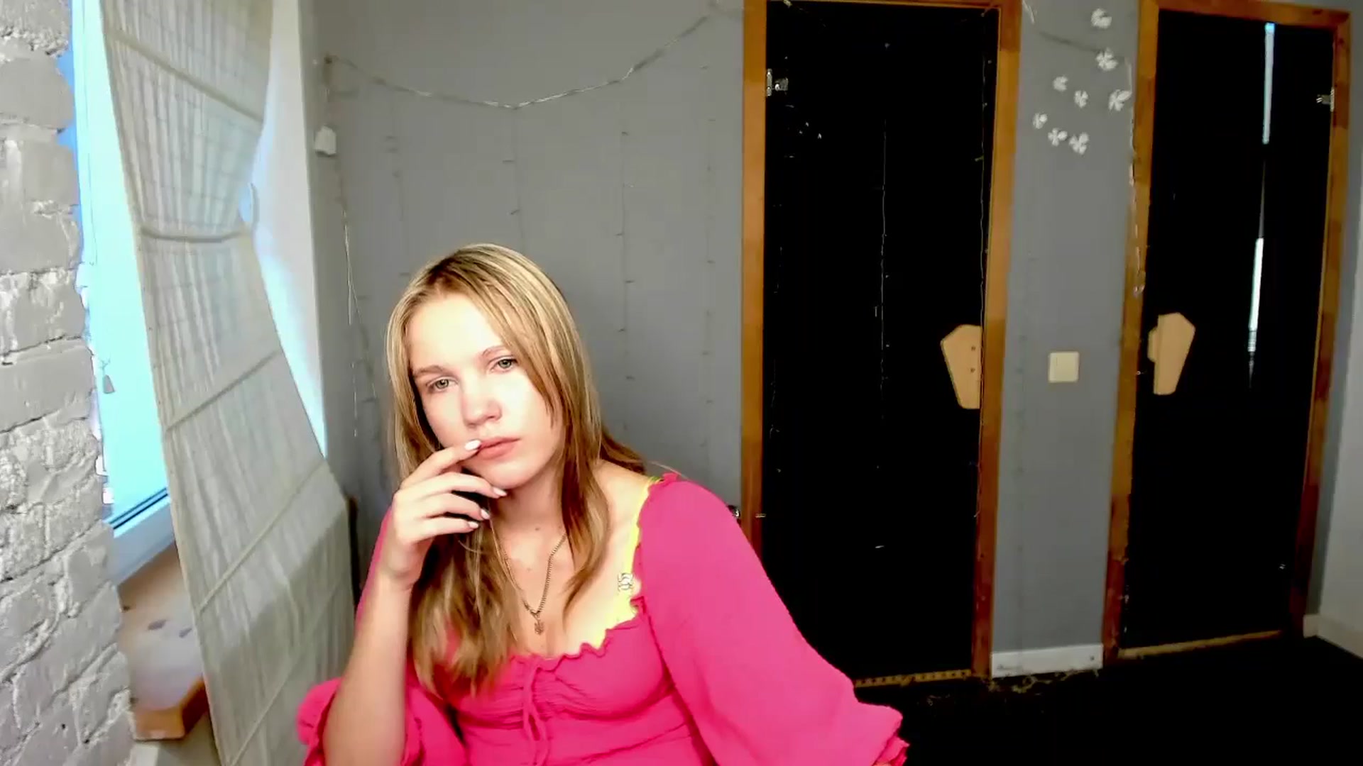 Gallery image thumbnail from Kate_Lewiss's myfreecams stream on, 08/14/2024, 11:06 image 3 of 20