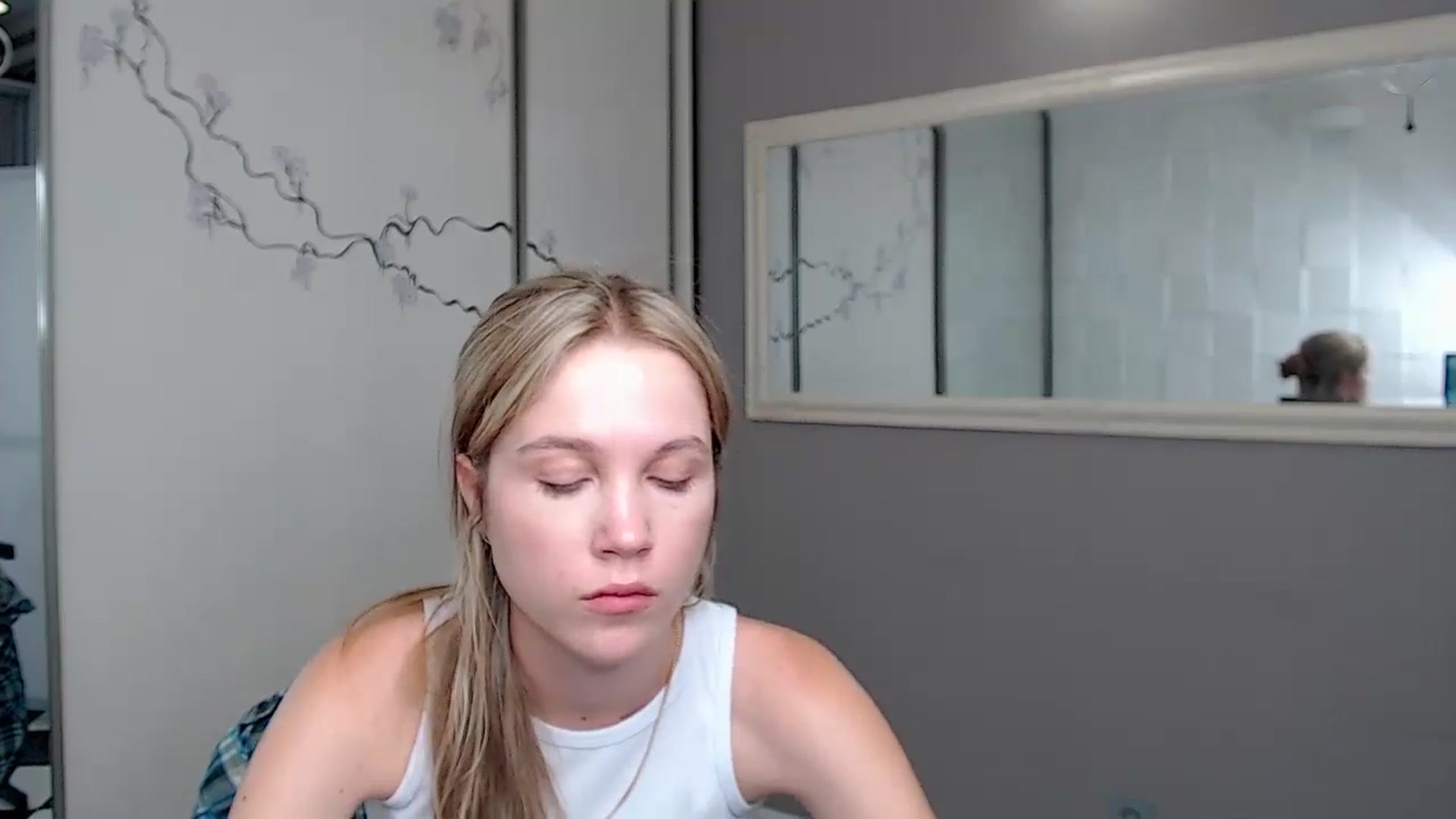Gallery image thumbnail from Kate_Lewiss's myfreecams stream on, 08/15/2024, 11:09 image 18 of 20