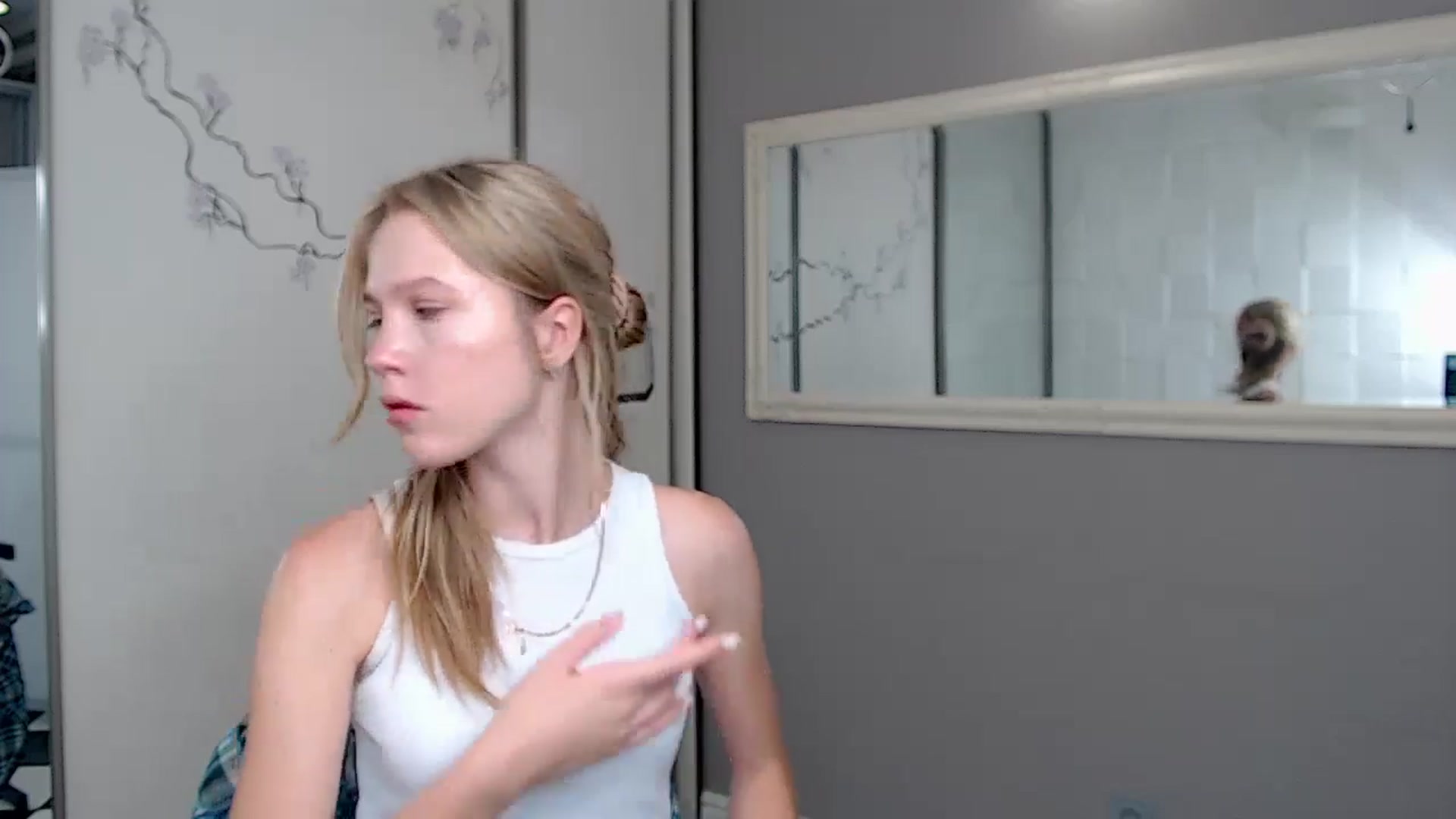 Gallery image thumbnail from Kate_Lewiss's myfreecams stream on, 08/15/2024, 11:09 image 19 of 20