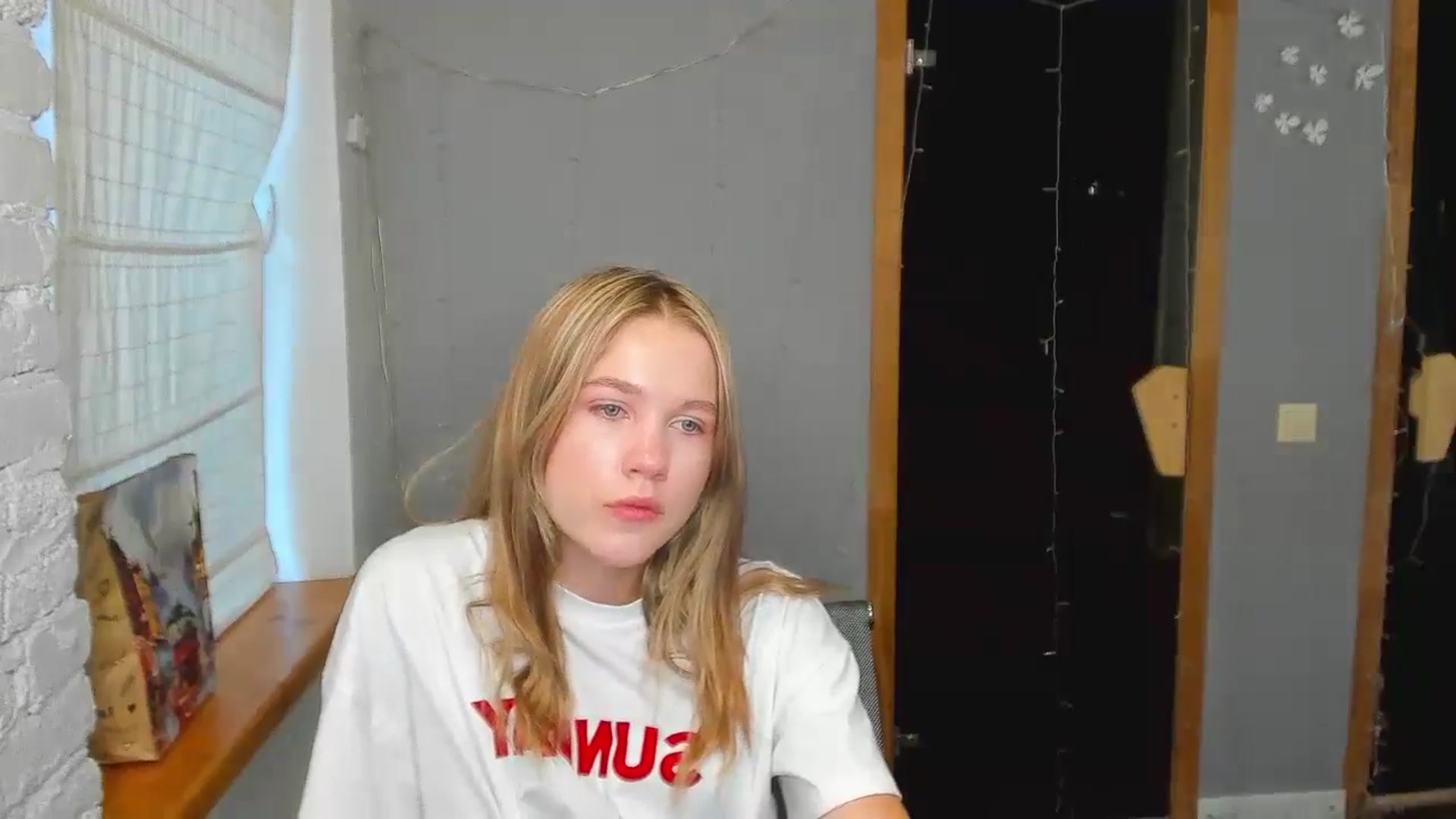 Gallery image thumbnail from Kate_Lewiss's myfreecams stream on, 08/18/2024, 08:16 image 10 of 20
