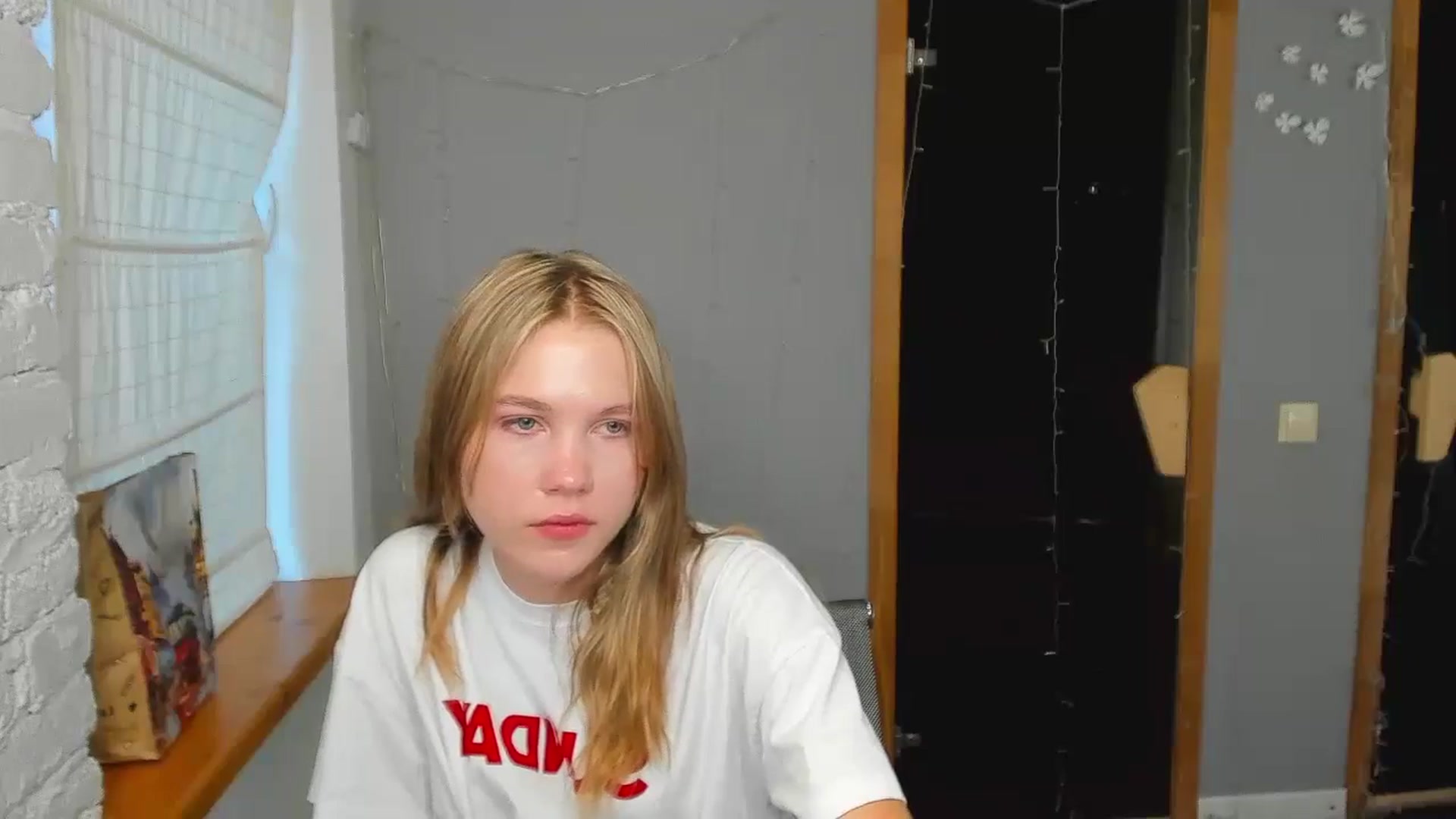 Gallery image thumbnail from Kate_Lewiss's myfreecams stream on, 08/18/2024, 08:16 image 3 of 20