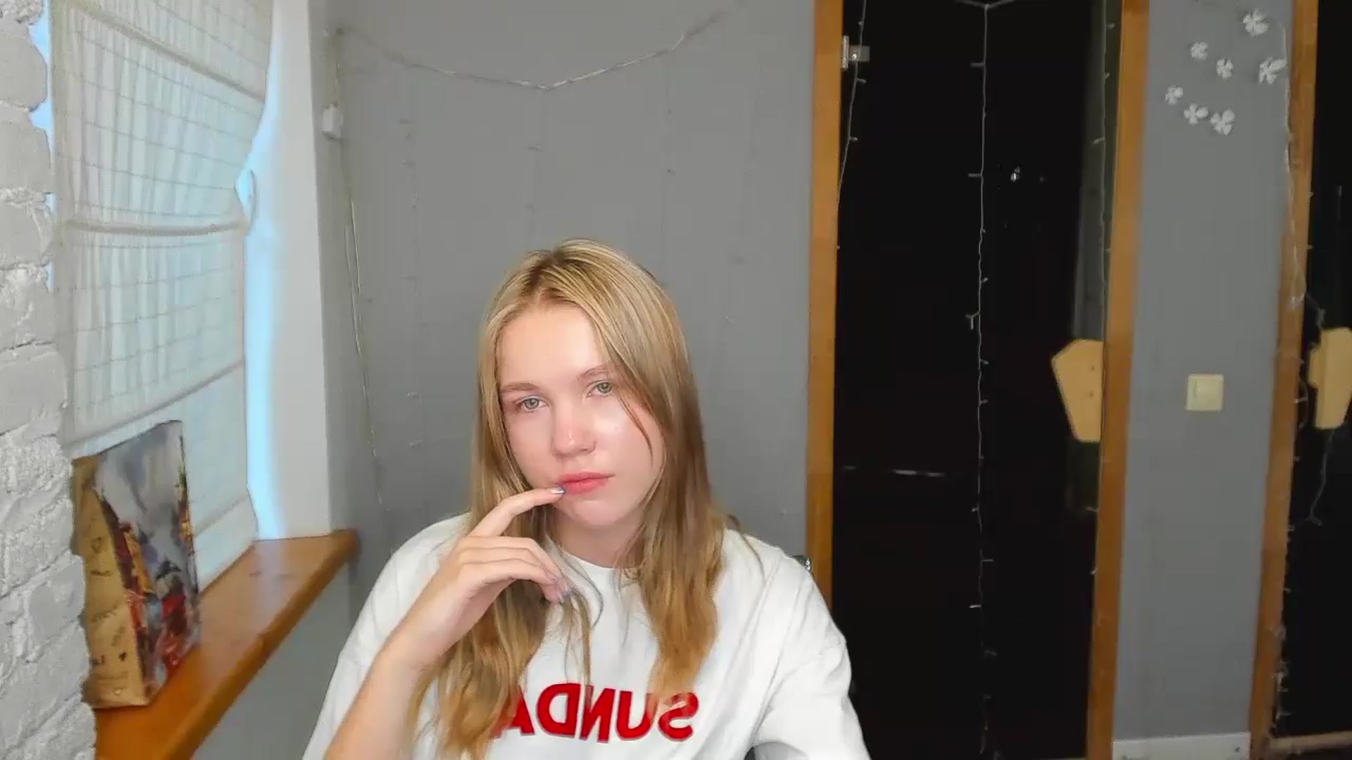 Gallery image thumbnail from Kate_Lewiss's myfreecams stream on, 08/18/2024, 08:16 image 8 of 20