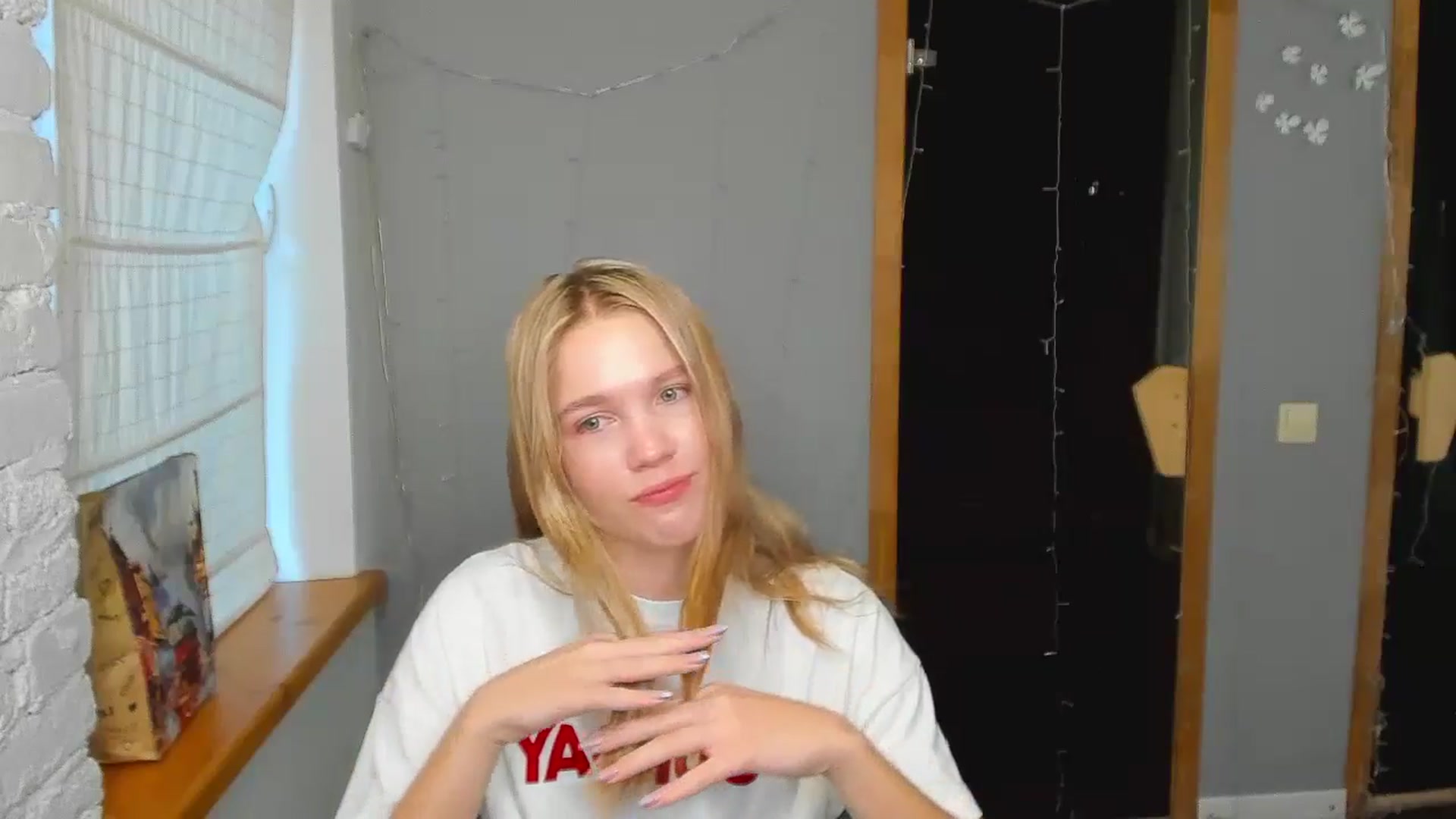 Gallery image thumbnail from Kate_Lewiss's myfreecams stream on, 08/18/2024, 08:16 image 9 of 20