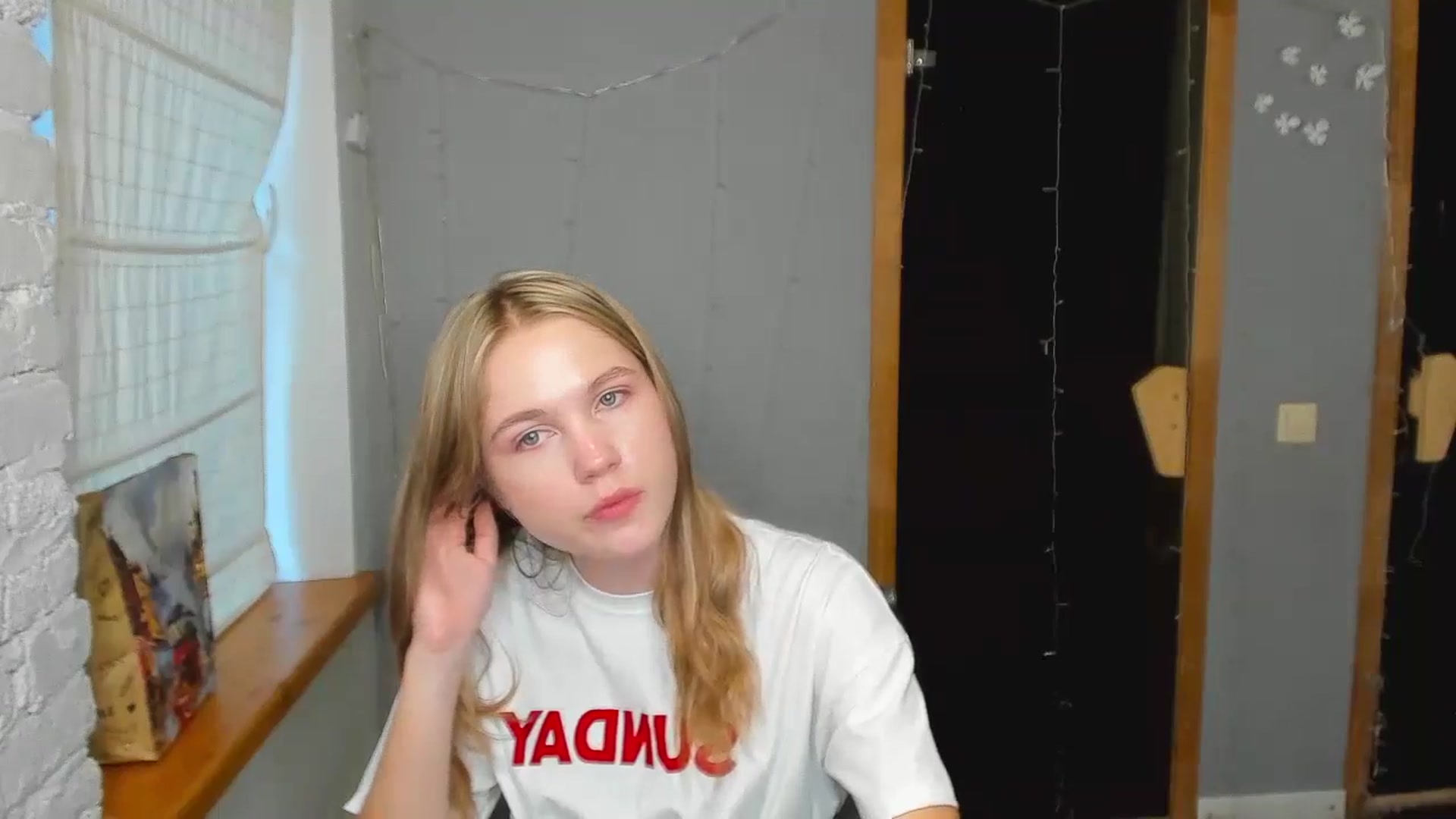 Gallery image thumbnail from Kate_Lewiss's myfreecams stream on, 08/18/2024, 08:38 image 15 of 20