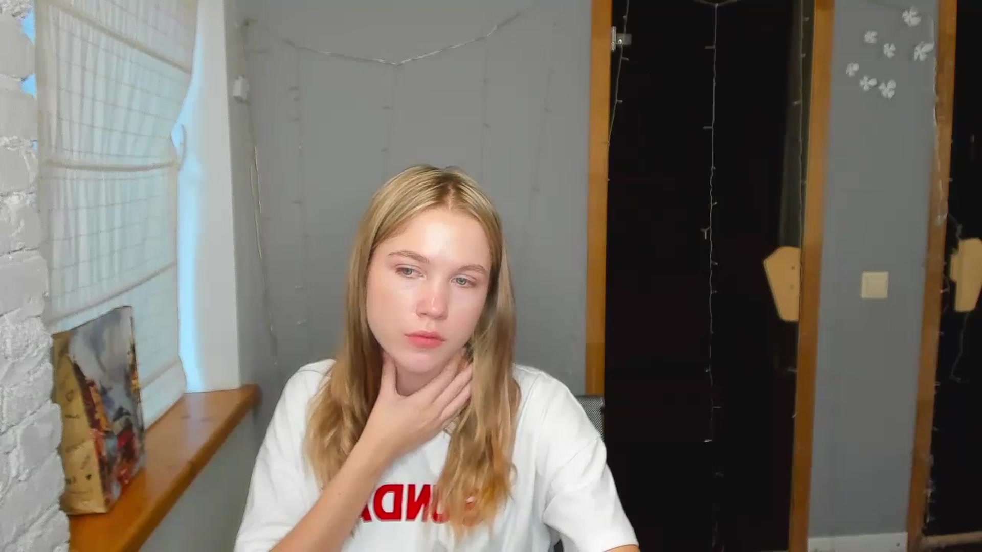 Gallery image thumbnail from Kate_Lewiss's myfreecams stream on, 08/18/2024, 08:38 image 7 of 20