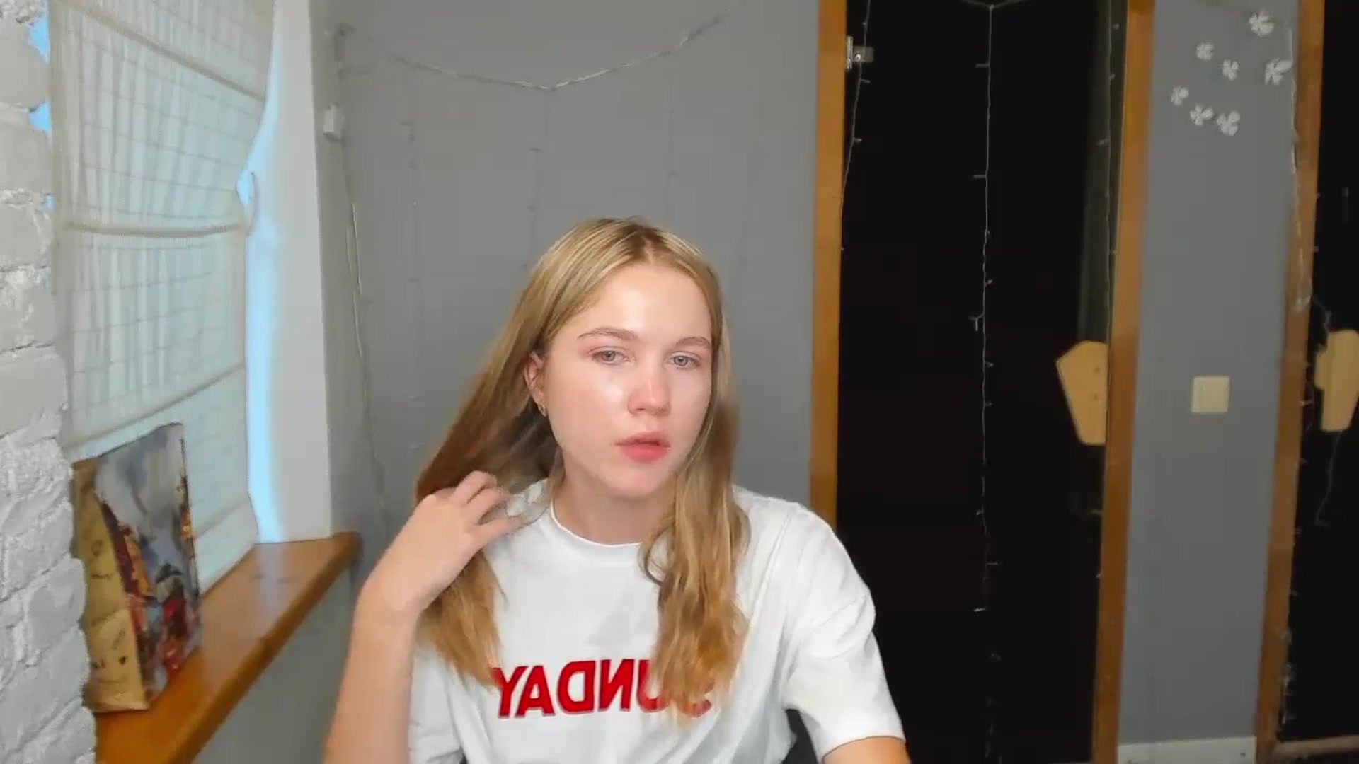 Gallery image thumbnail from Kate_Lewiss's myfreecams stream on, 08/18/2024, 08:38 image 8 of 20