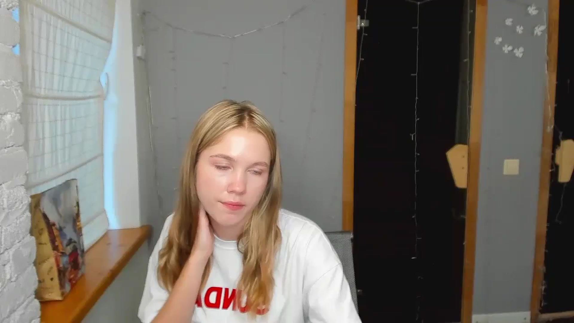 Gallery image thumbnail from Kate_Lewiss's myfreecams stream on, 08/18/2024, 08:38 image 3 of 20