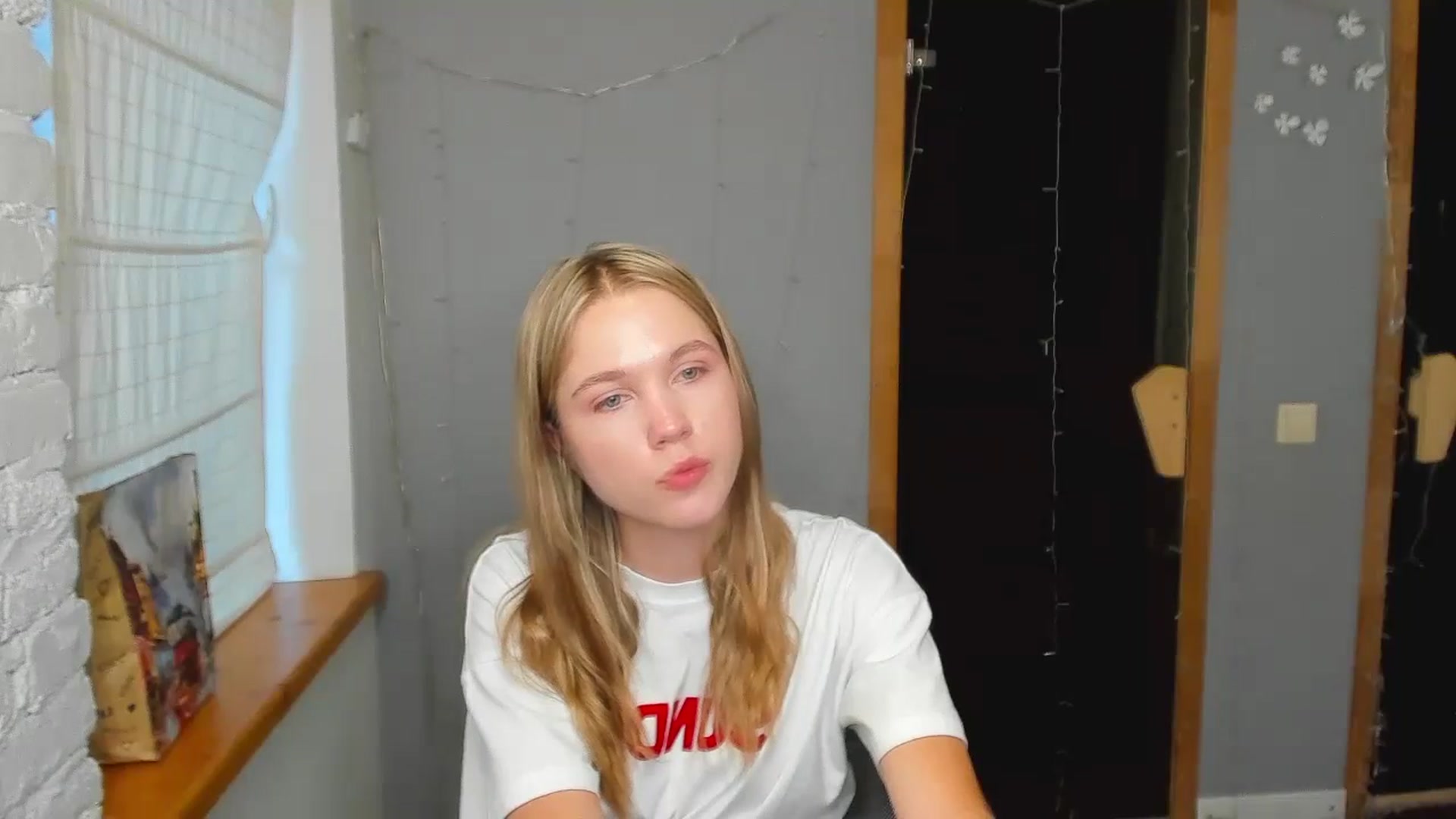 Gallery image thumbnail from Kate_Lewiss's myfreecams stream on, 08/18/2024, 08:38 image 6 of 20