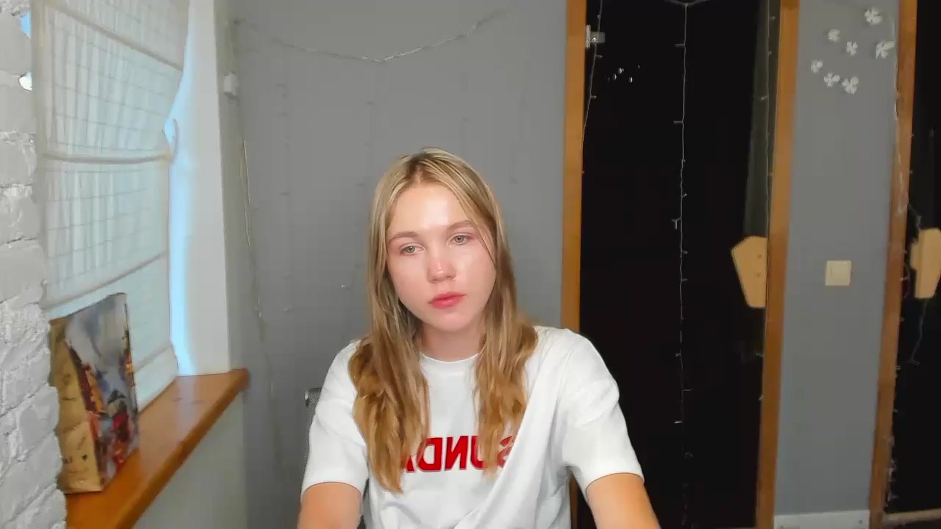 Gallery image thumbnail from Kate_Lewiss's myfreecams stream on, 08/18/2024, 10:18 image 2 of 20