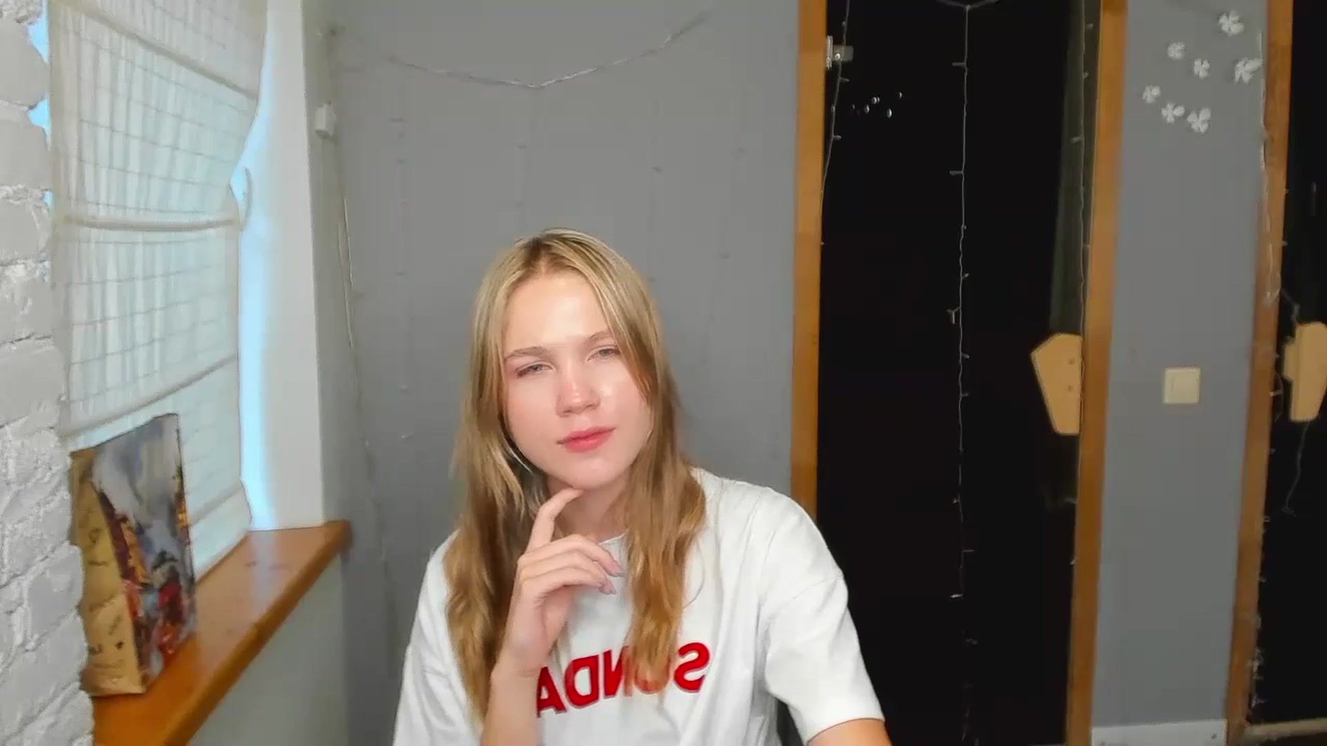 Gallery image thumbnail from Kate_Lewiss's myfreecams stream on, 08/18/2024, 10:18 image 20 of 20