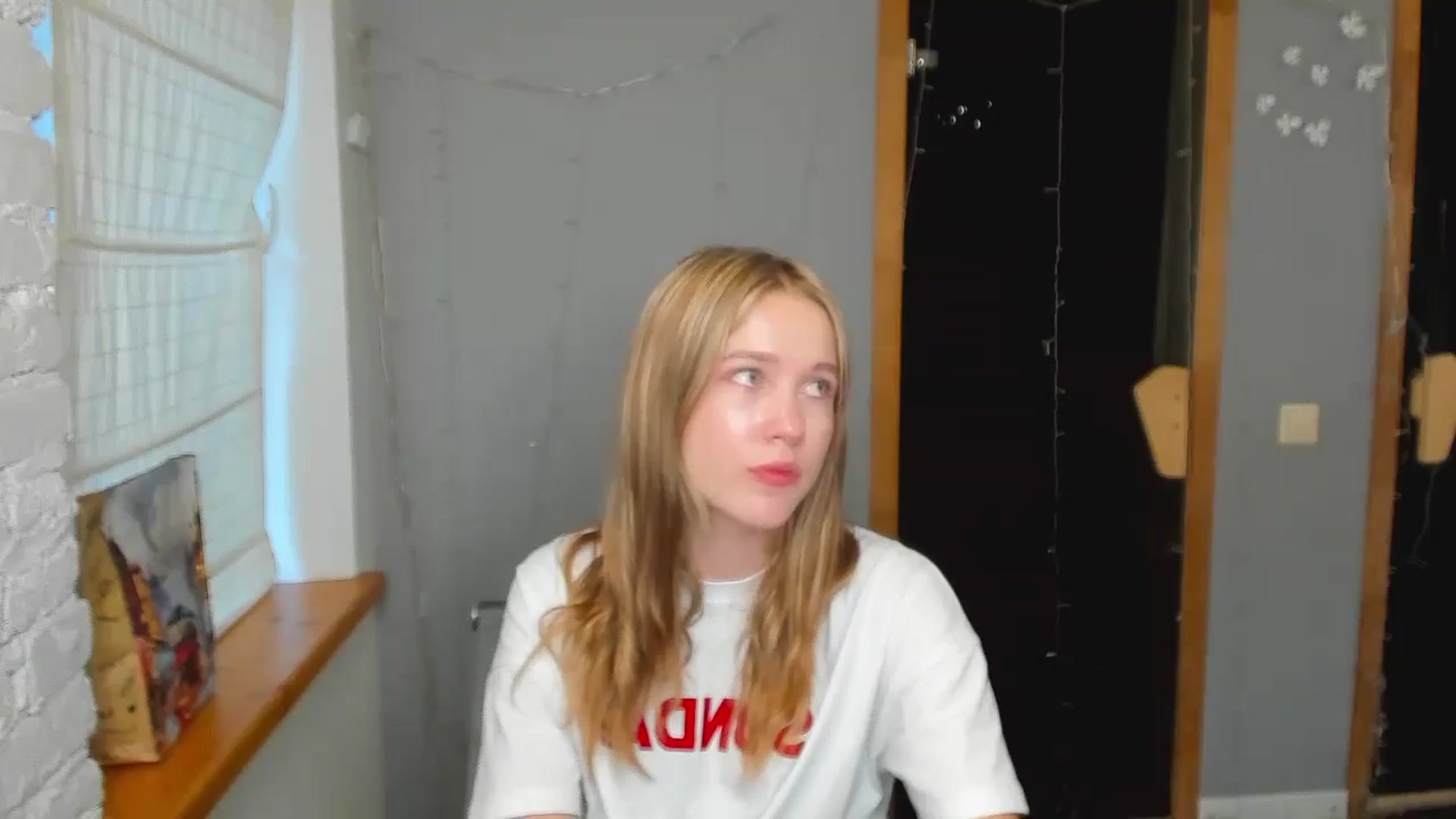 Gallery image thumbnail from Kate_Lewiss's myfreecams stream on, 08/18/2024, 10:18 image 8 of 20