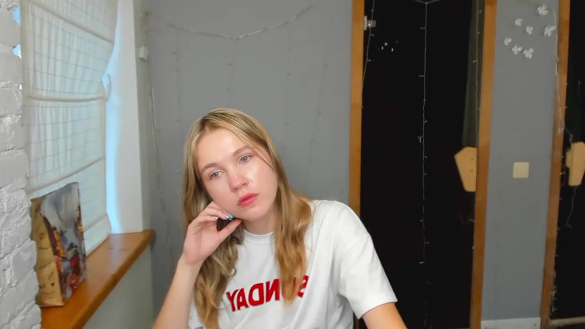 Gallery image thumbnail from Kate_Lewiss's myfreecams stream on, 08/18/2024, 10:18 image 3 of 20