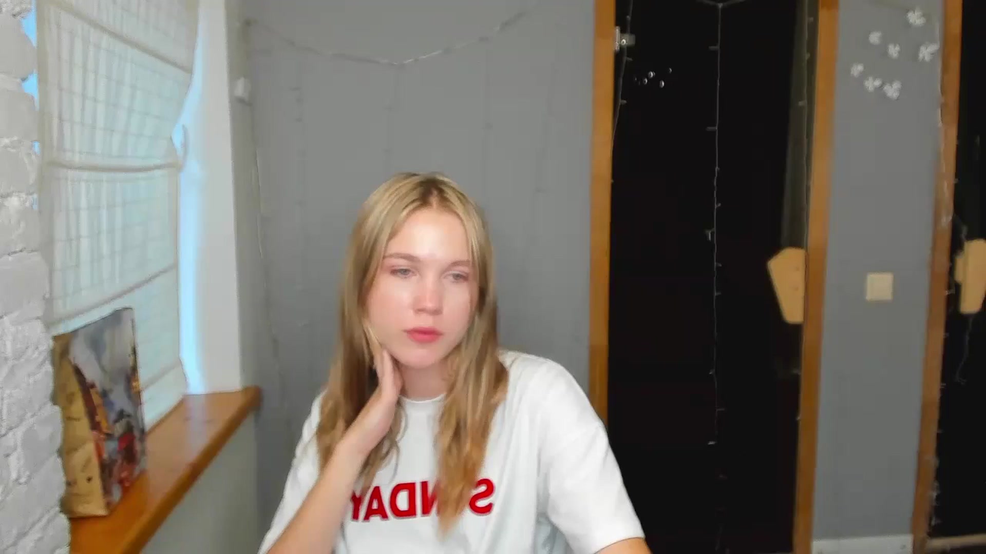 Gallery image thumbnail from Kate_Lewiss's myfreecams stream on, 08/18/2024, 10:18 image 9 of 20